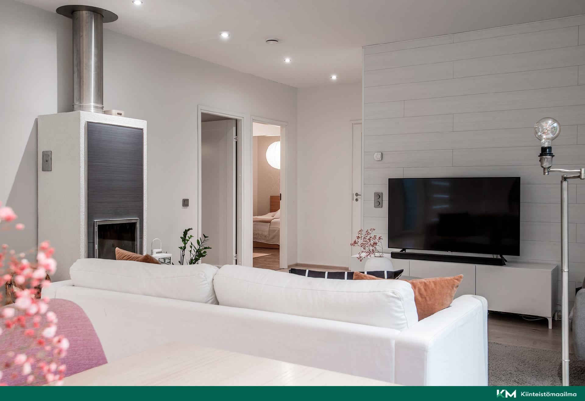 Metsäluikkiontie 10, Naantali