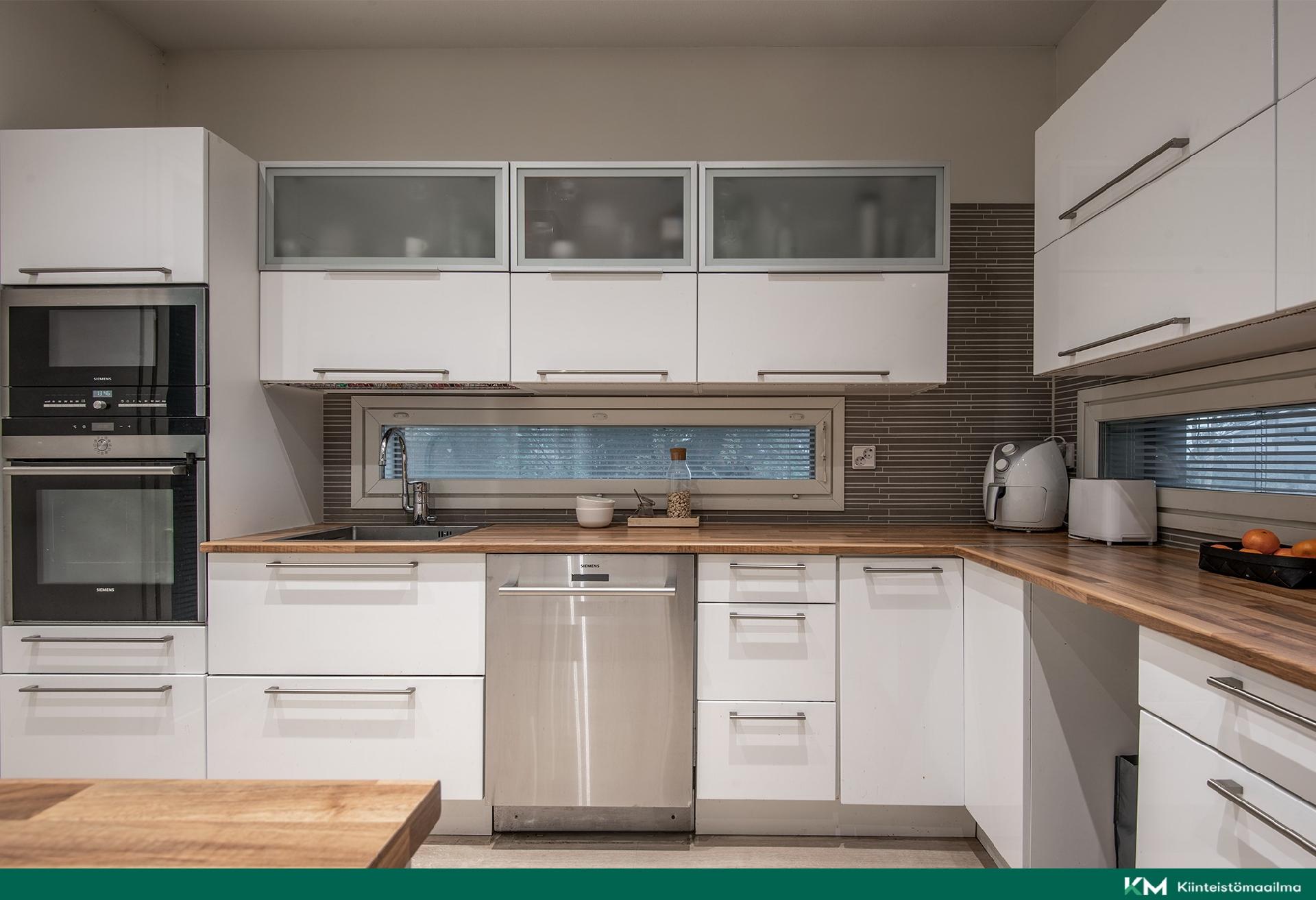 Metsäluikkiontie 10, Naantali