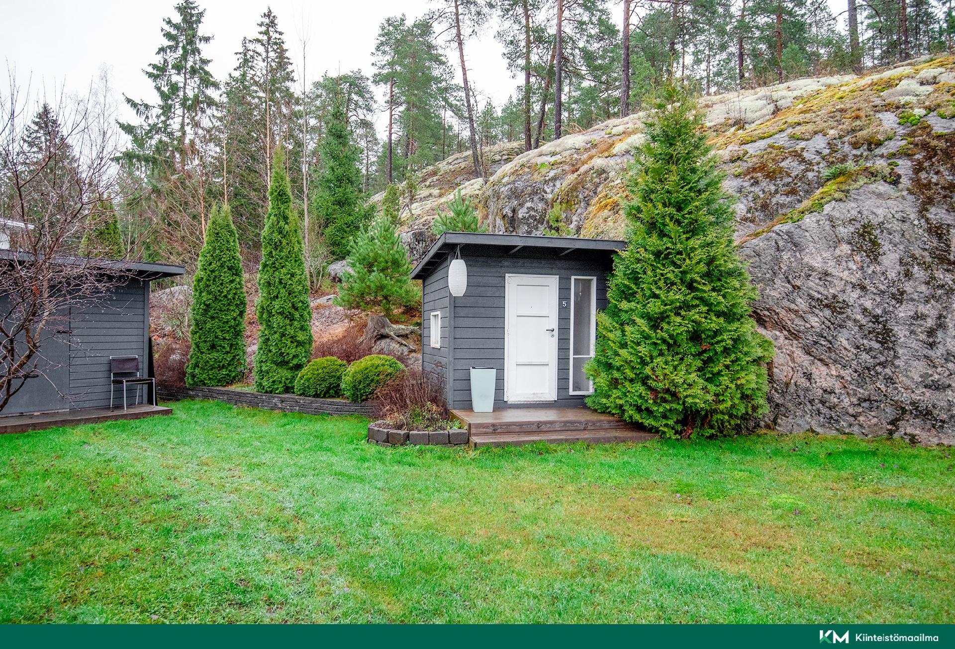 Metsäluikkiontie 10, Naantali