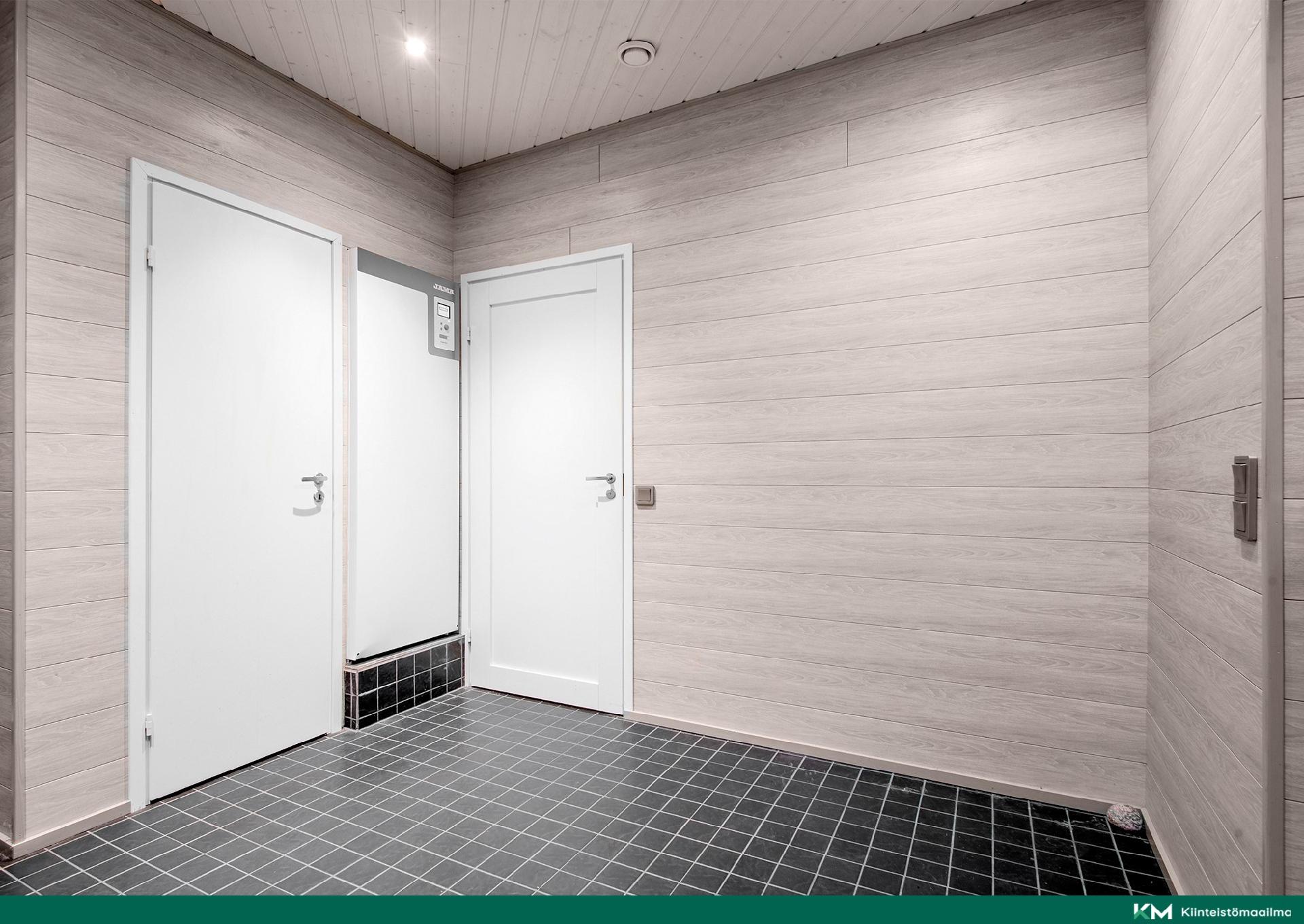 Metsäluikkiontie 10, Naantali