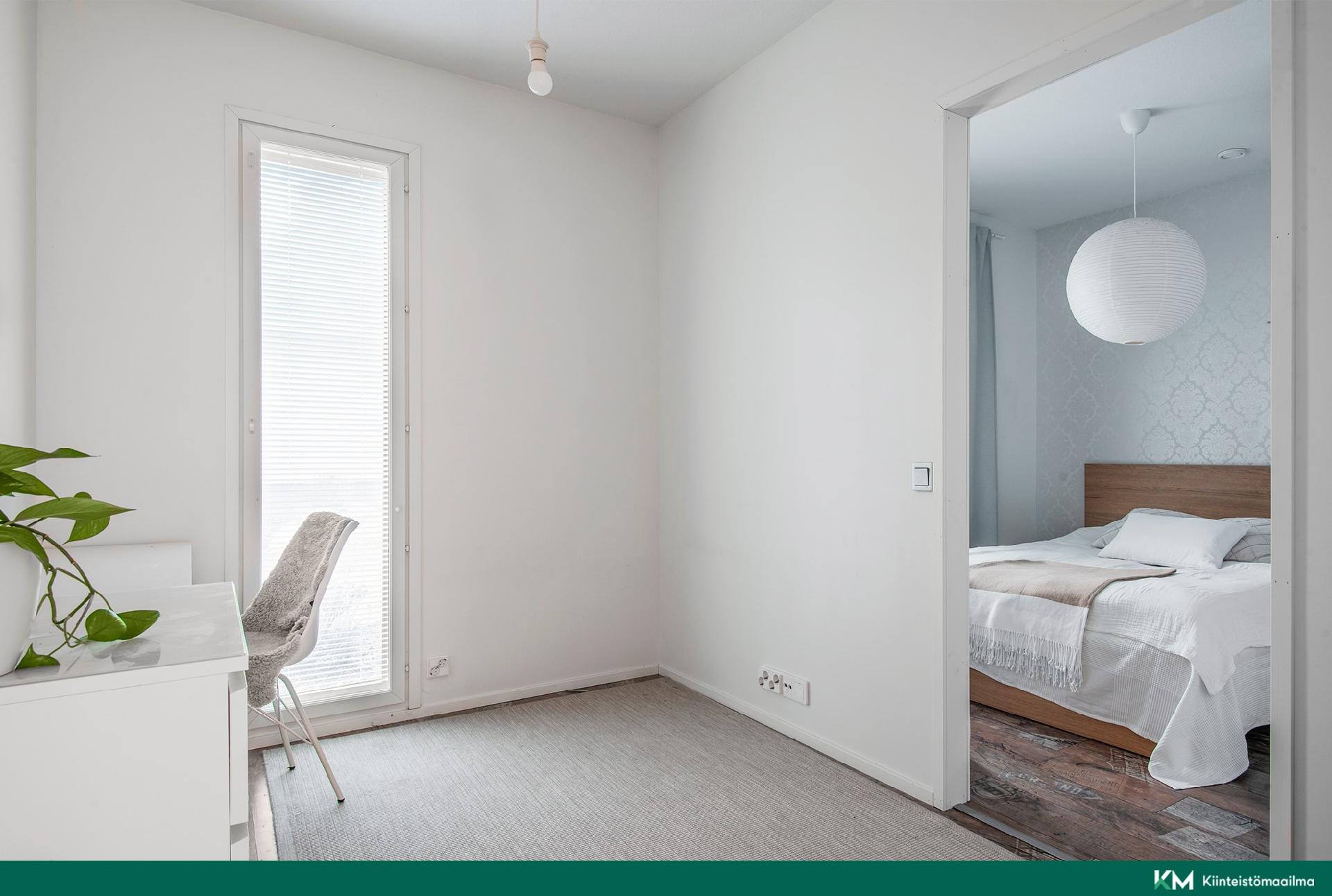 Metsäluikkiontie 10, Naantali