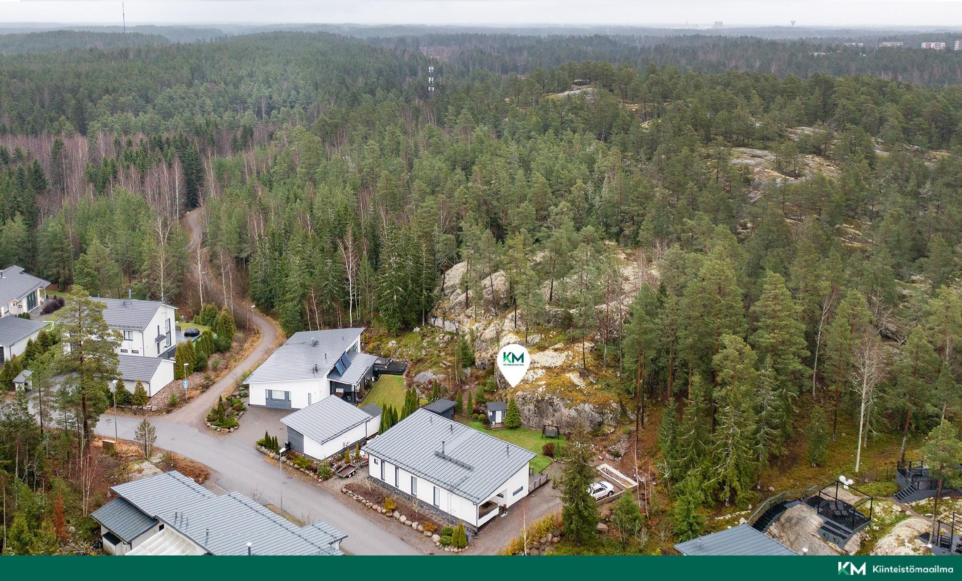 Metsäluikkiontie 10, Naantali