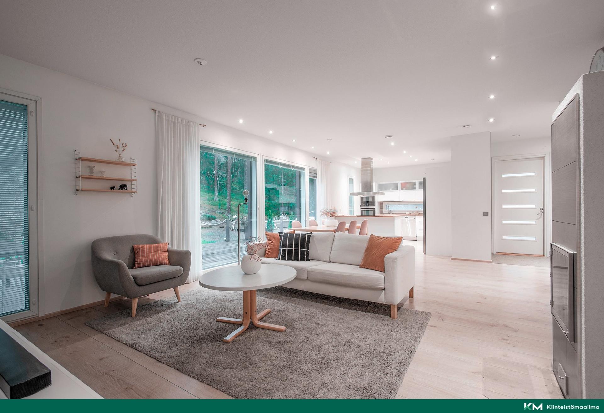 Metsäluikkiontie 10, Naantali