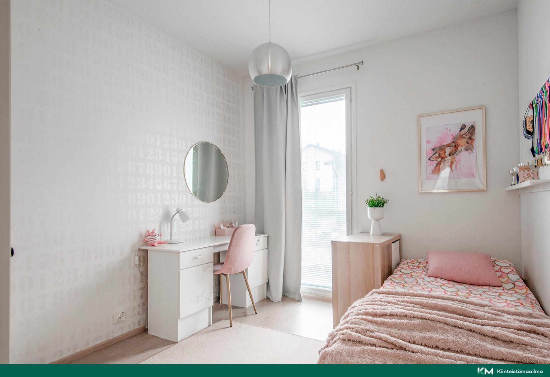 Metsäluikkiontie 10, Naantali