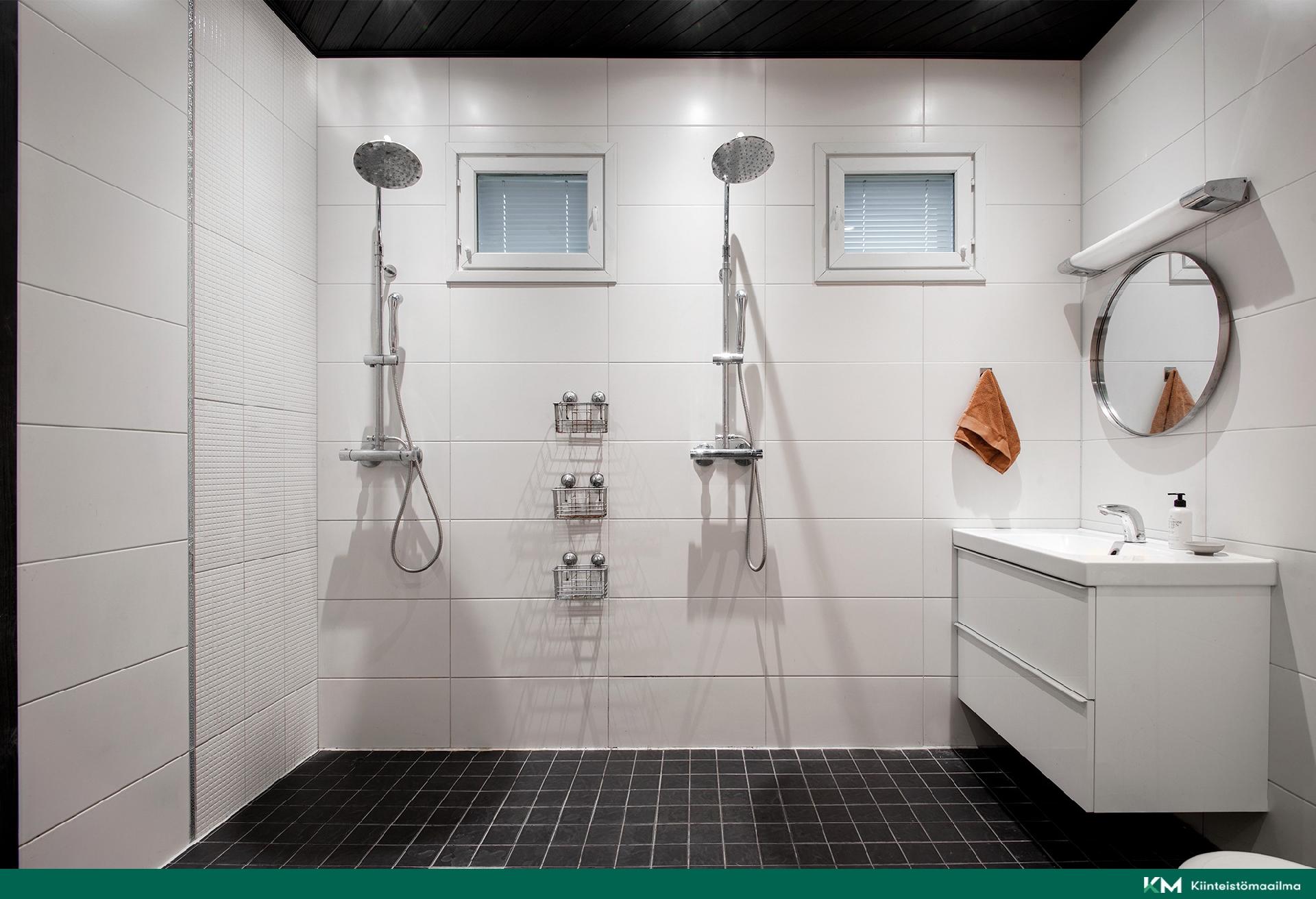 Metsäluikkiontie 10, Naantali