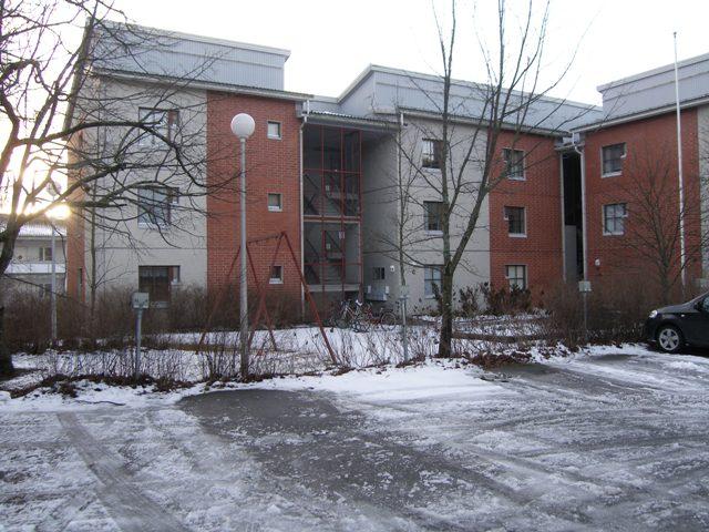 Lautamiehenkatu 10, Asemantausta, Lahti