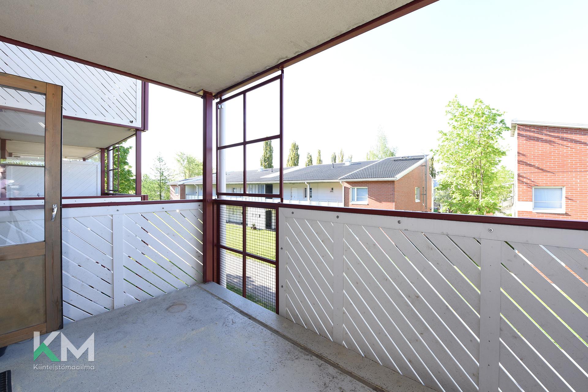 Lautamiehenkatu 10, Asemantausta, Lahti