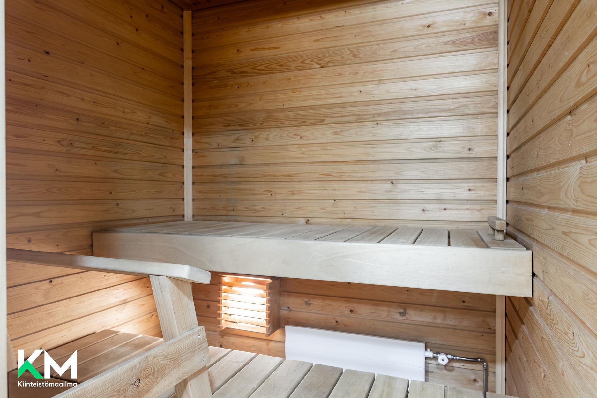 Lautamiehenkatu 10, Asemantausta, Lahti