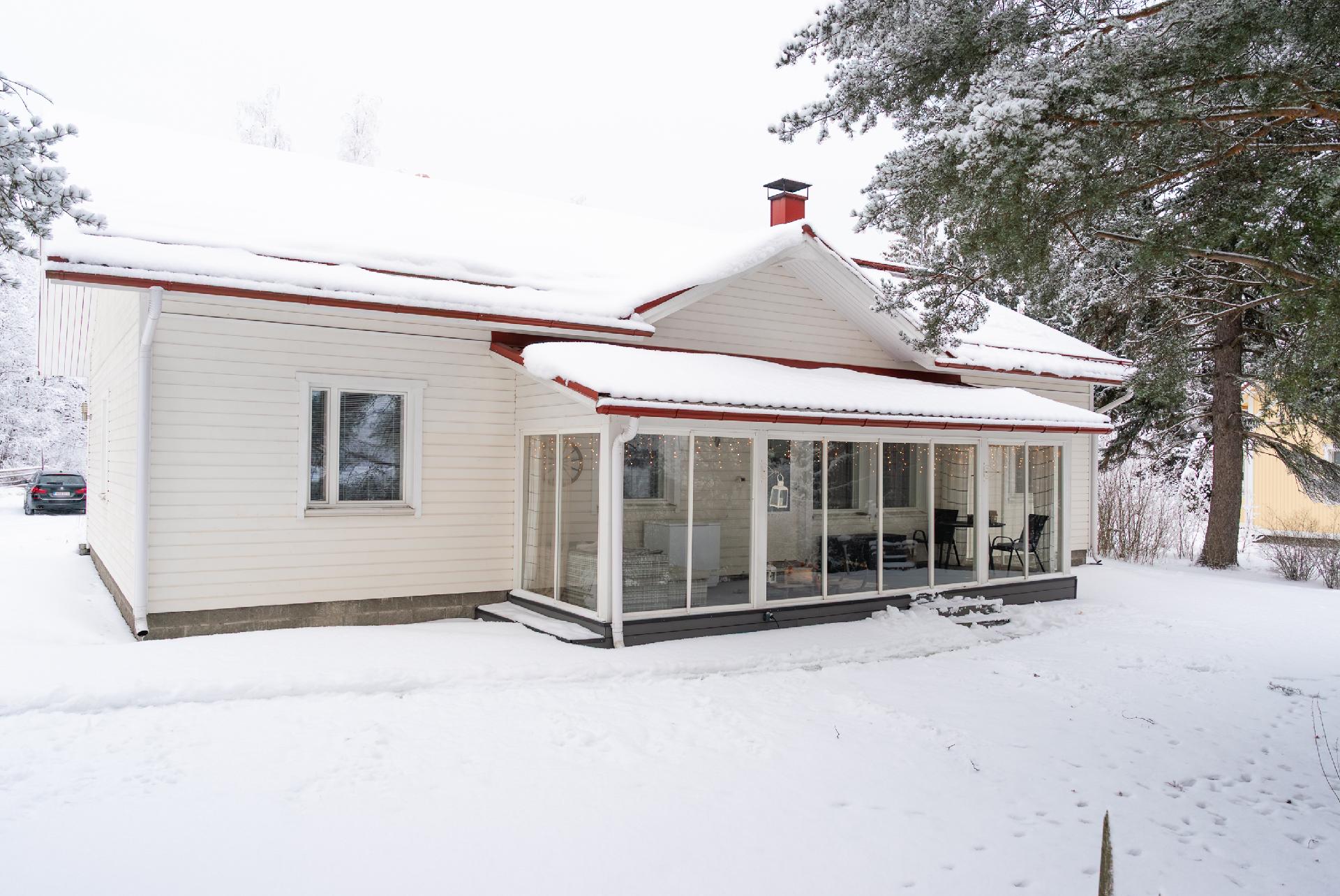 Isolahdentie 4, Rajala, Muurame