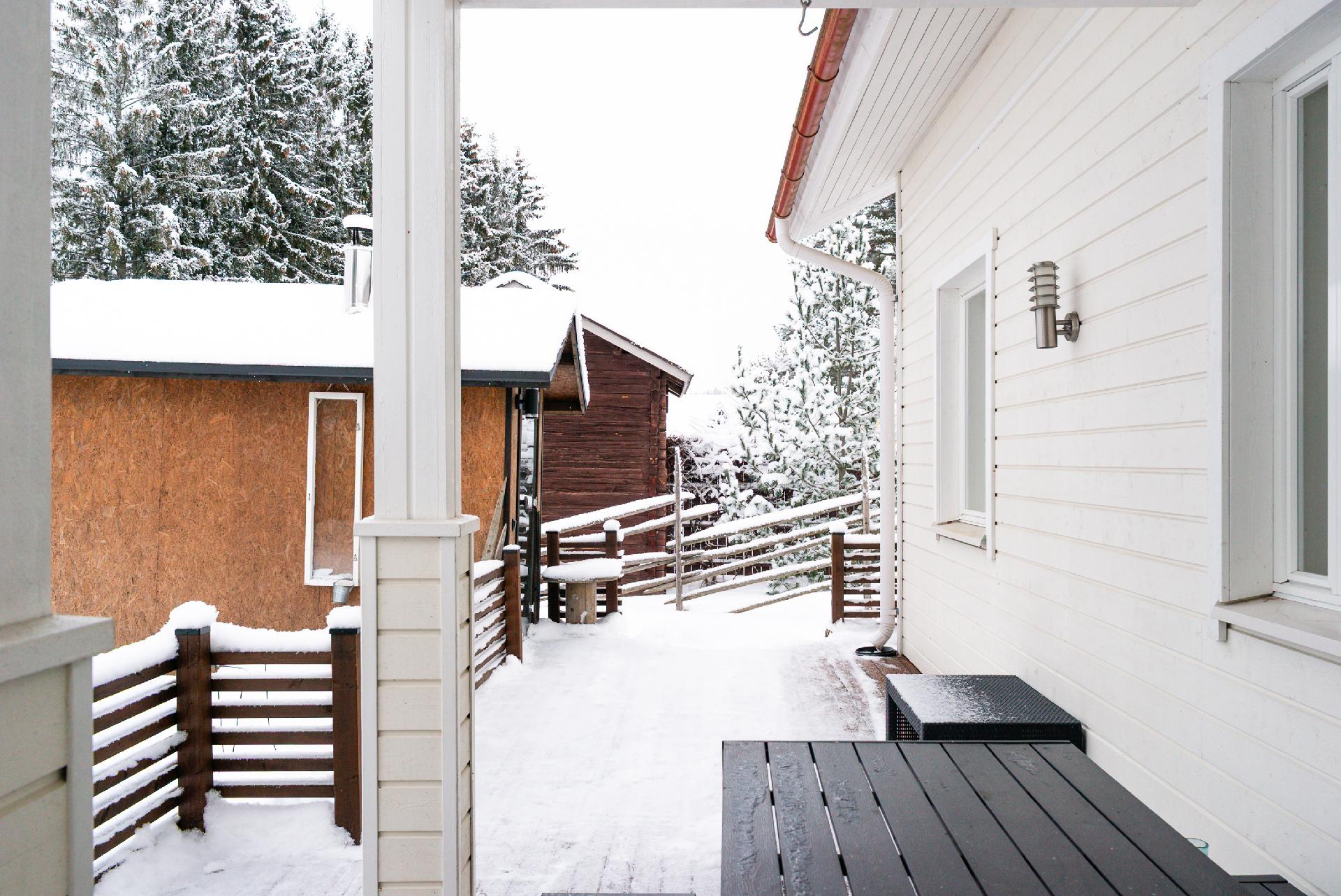 Isolahdentie 4, Rajala, Muurame