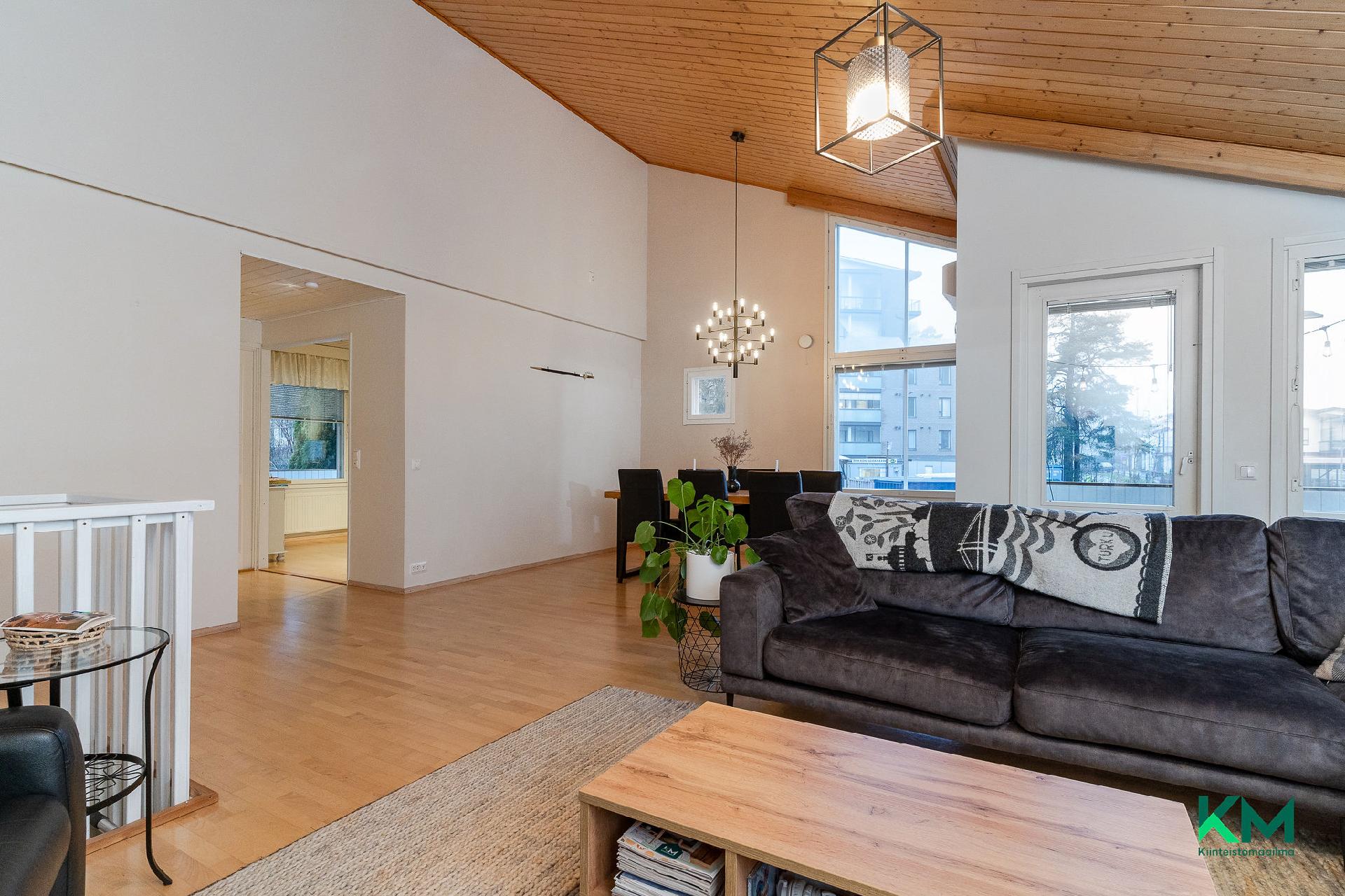 Tapulintie 9, Keskusta, Kangasala