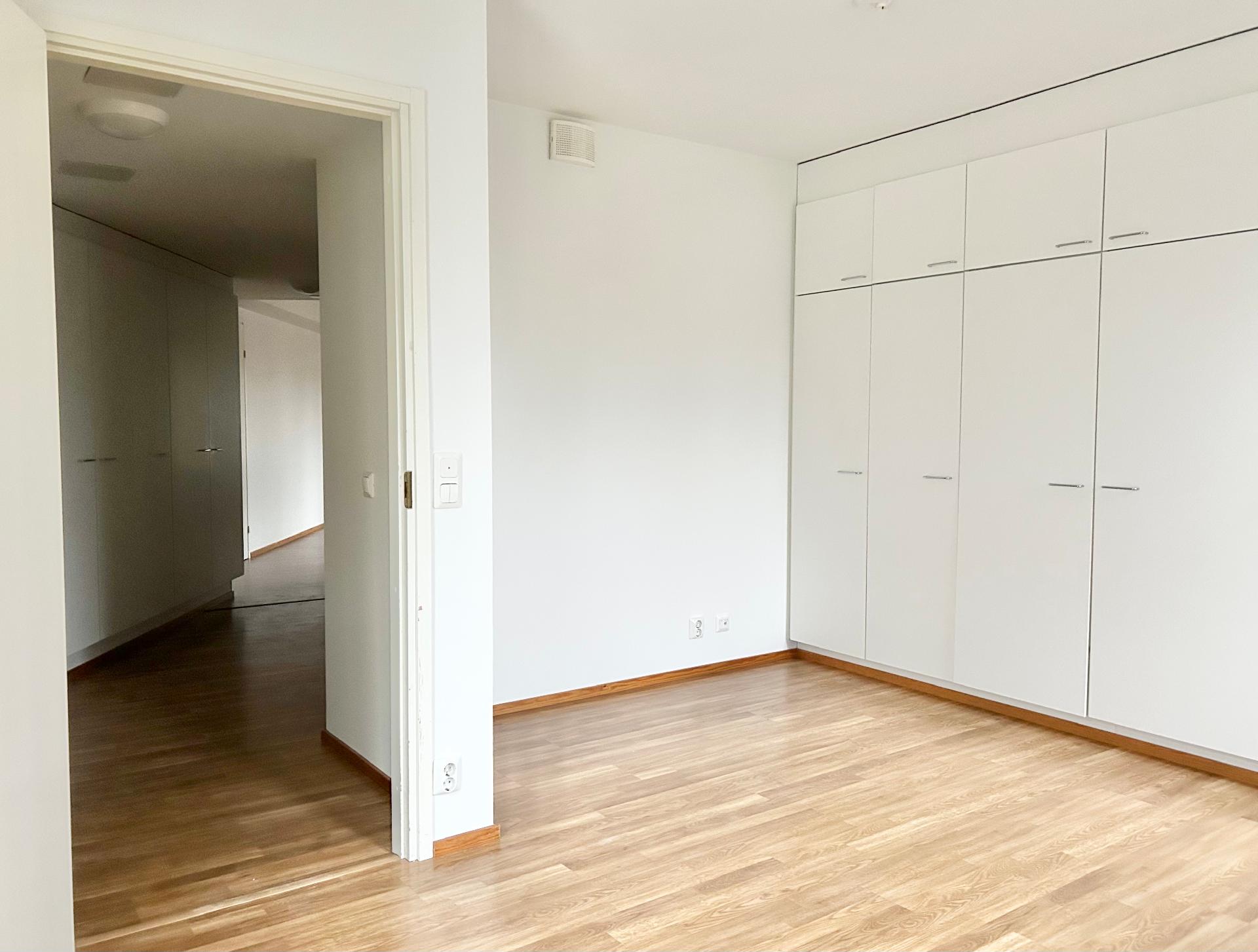 Niittyläntie 9, Metsälä, Helsinki