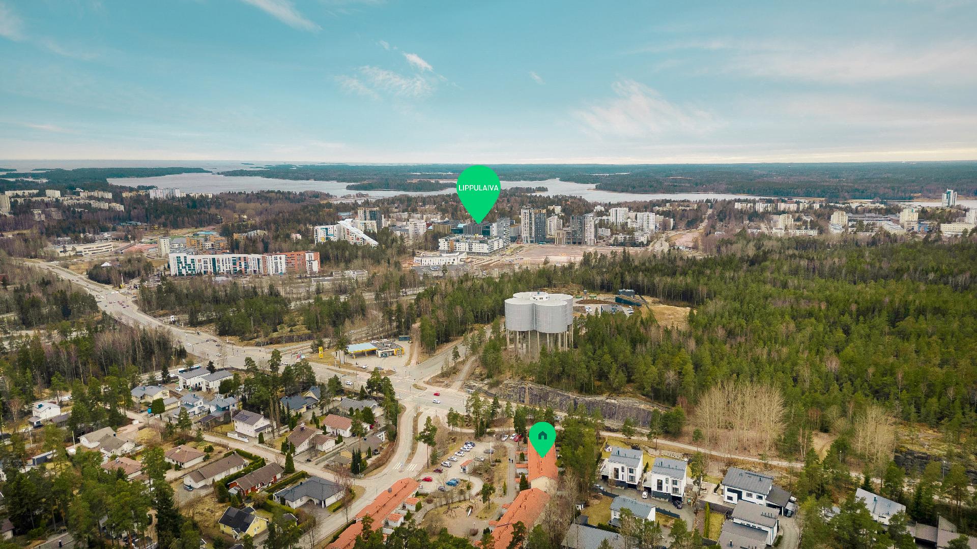 Hyvä sijainti lähellä palveluita ja luontoa