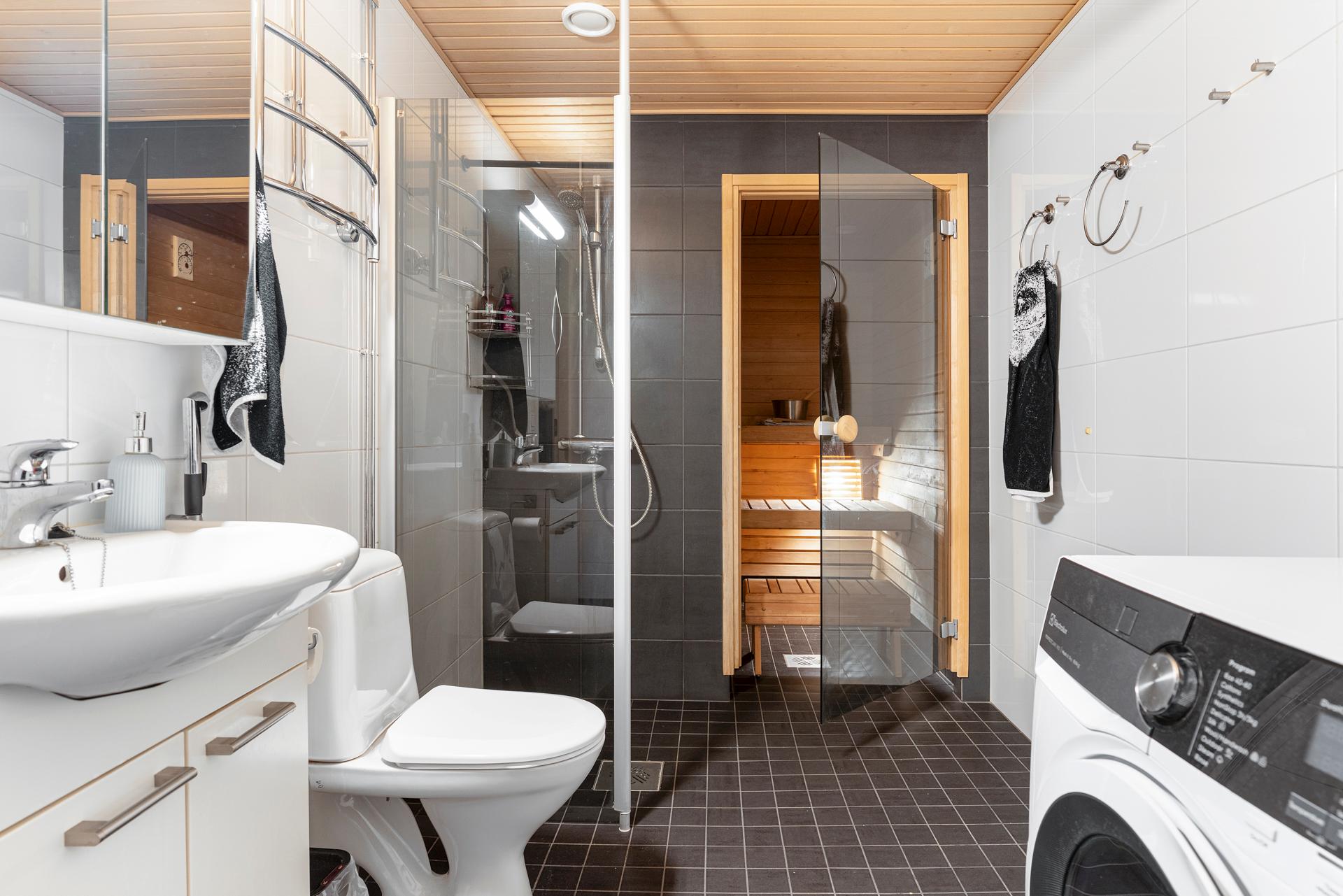 Arinatie 12, Kartanonkoski, Vantaa