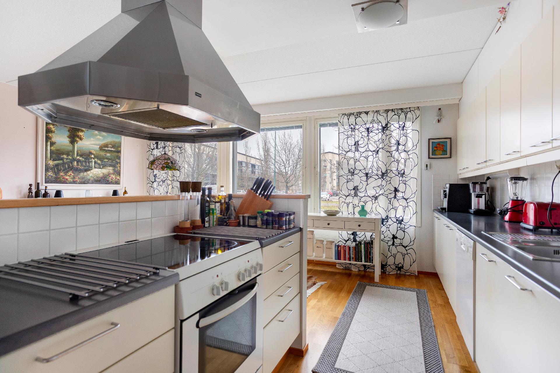 Sisukaurankaari 1, Tammisto, Vantaa