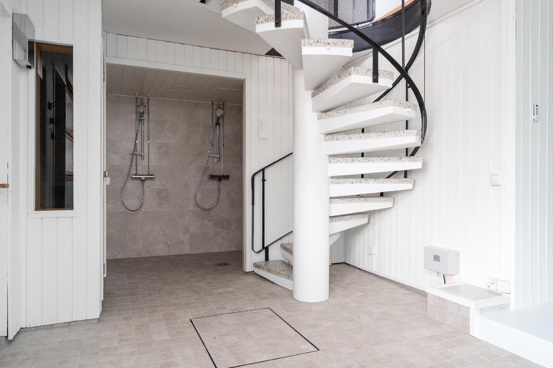 alakerran kylpyhuone