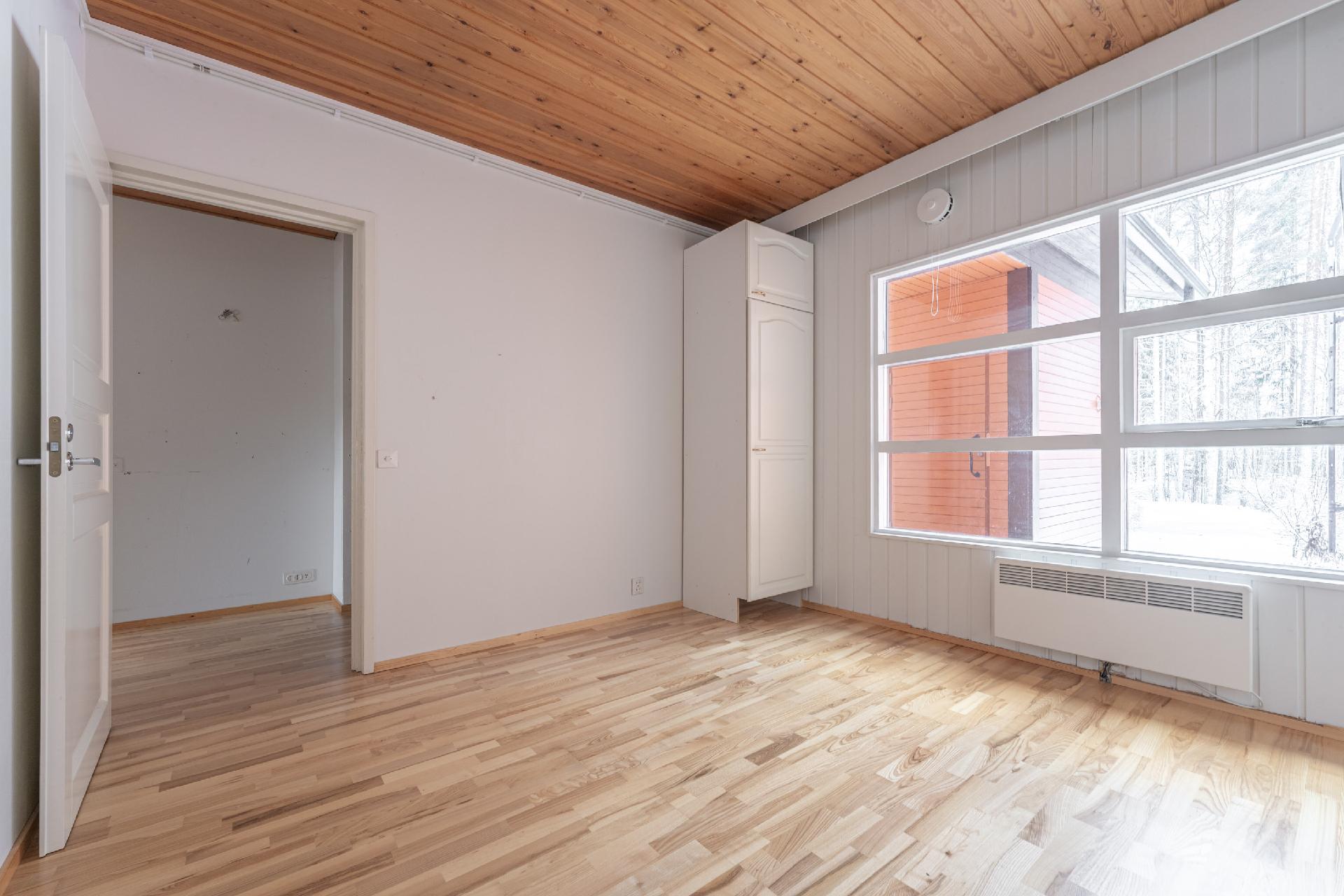 Mansikkatie 12, Länsi-Puijo, Kuopio