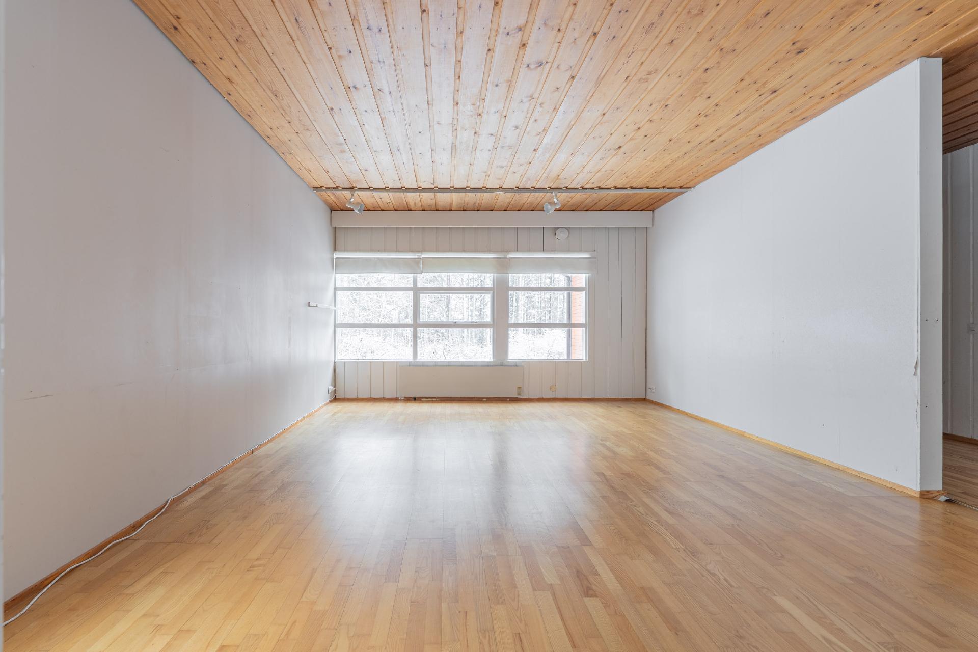 Mansikkatie 12, Länsi-Puijo, Kuopio