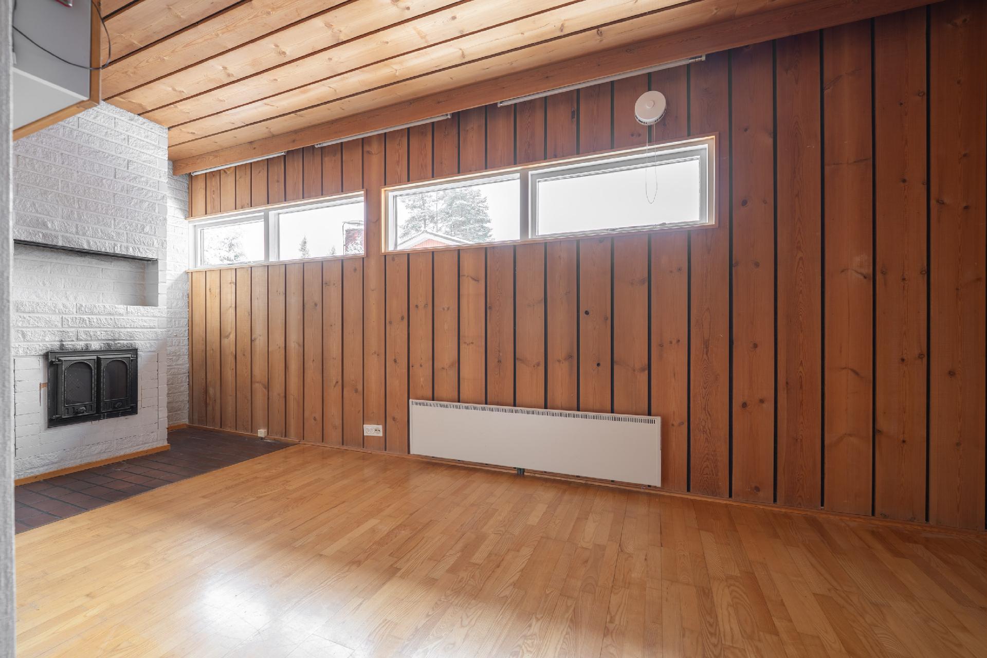 Mansikkatie 12, Länsi-Puijo, Kuopio