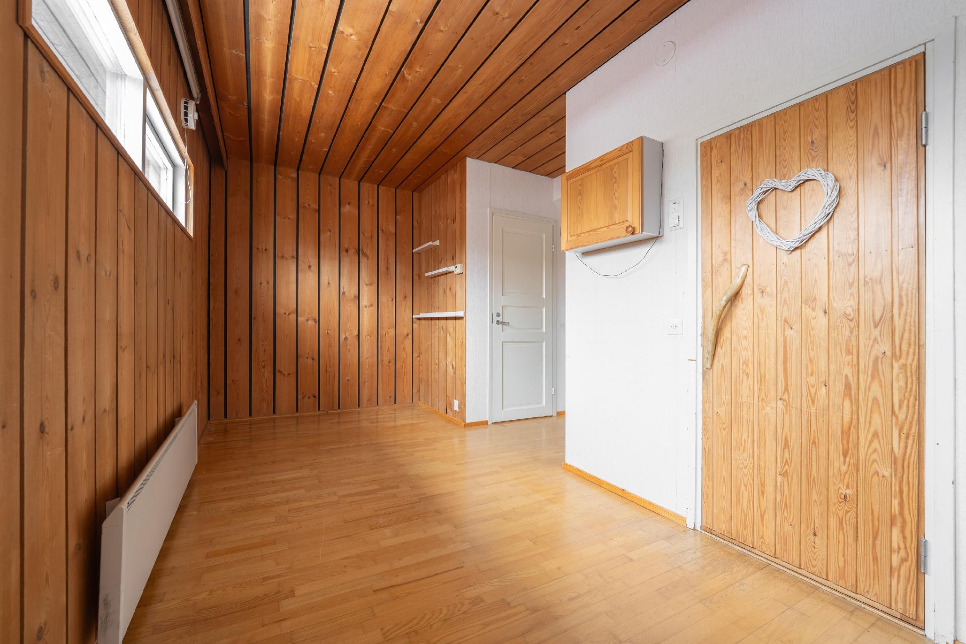 Mansikkatie 12, Länsi-Puijo, Kuopio