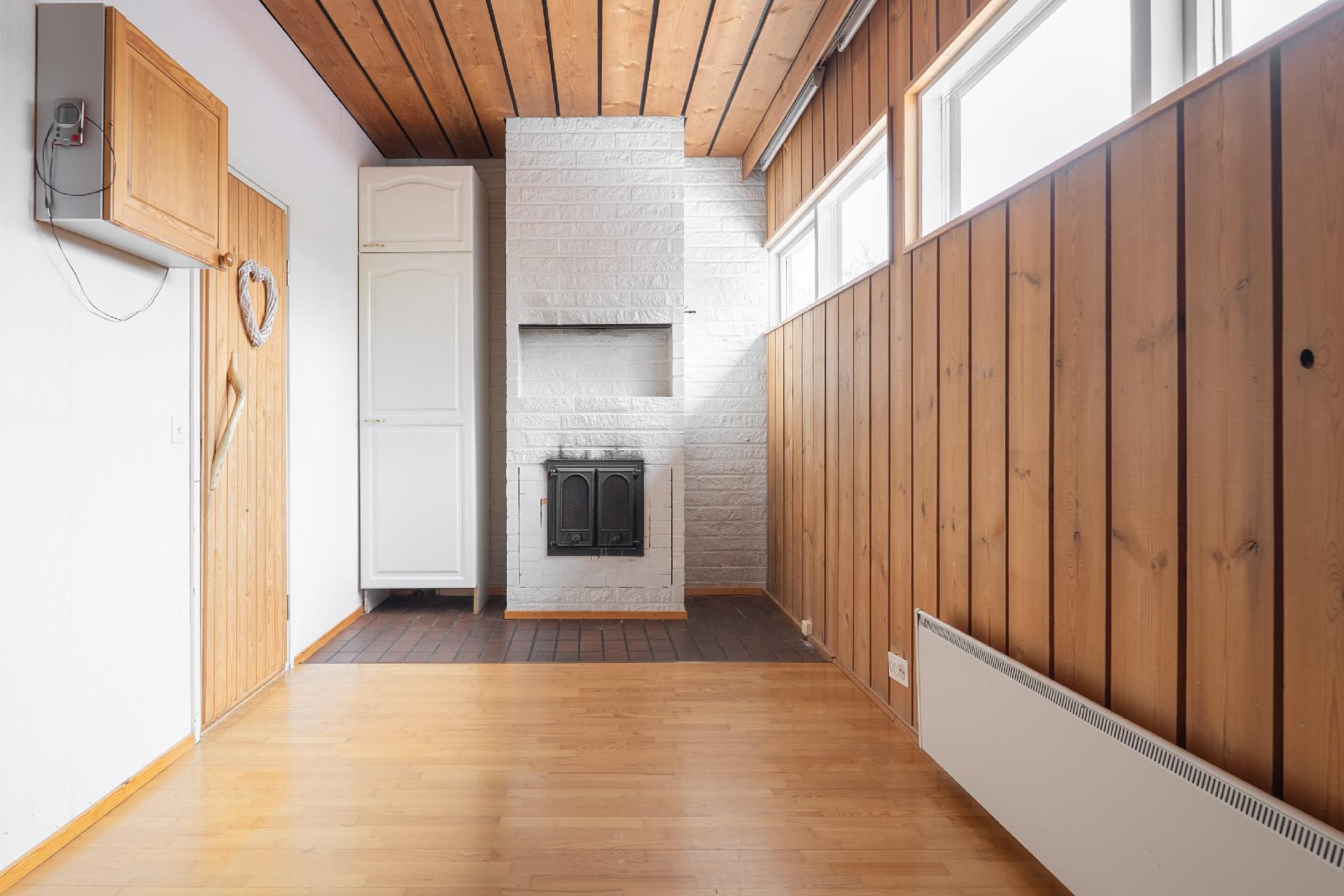 Mansikkatie 12, Länsi-Puijo, Kuopio