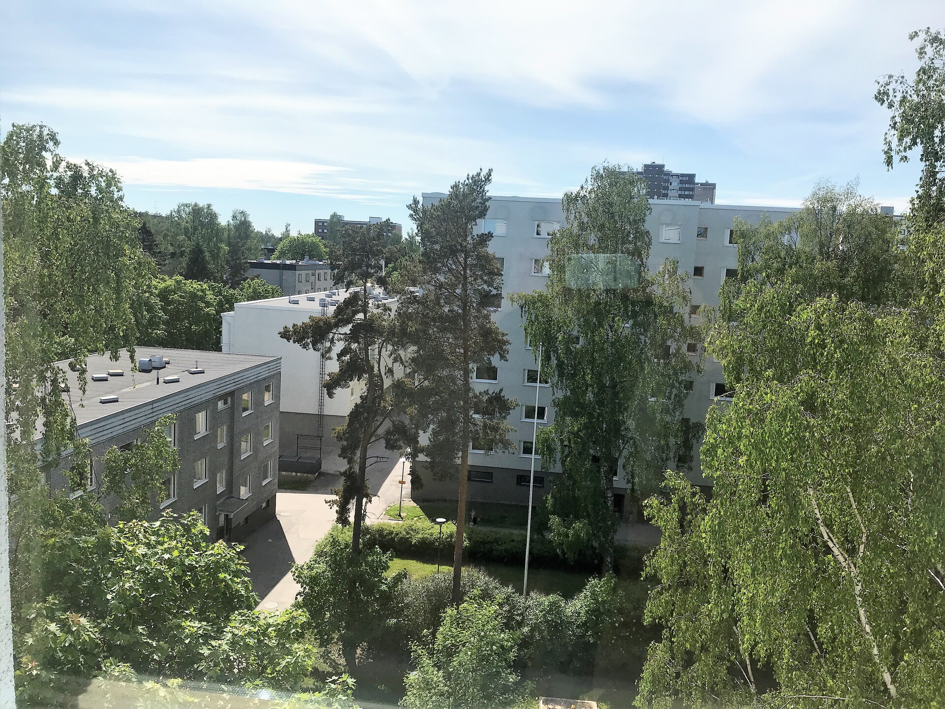 vehreät näkymät ikkunoista