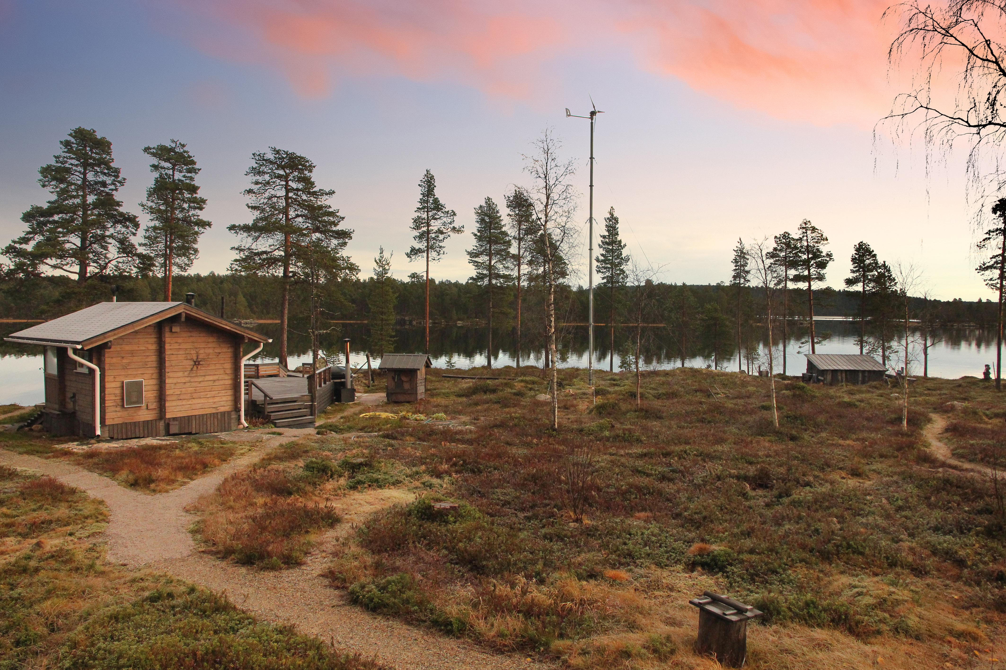 Pihasaunan vieressä oma tuulivoimala