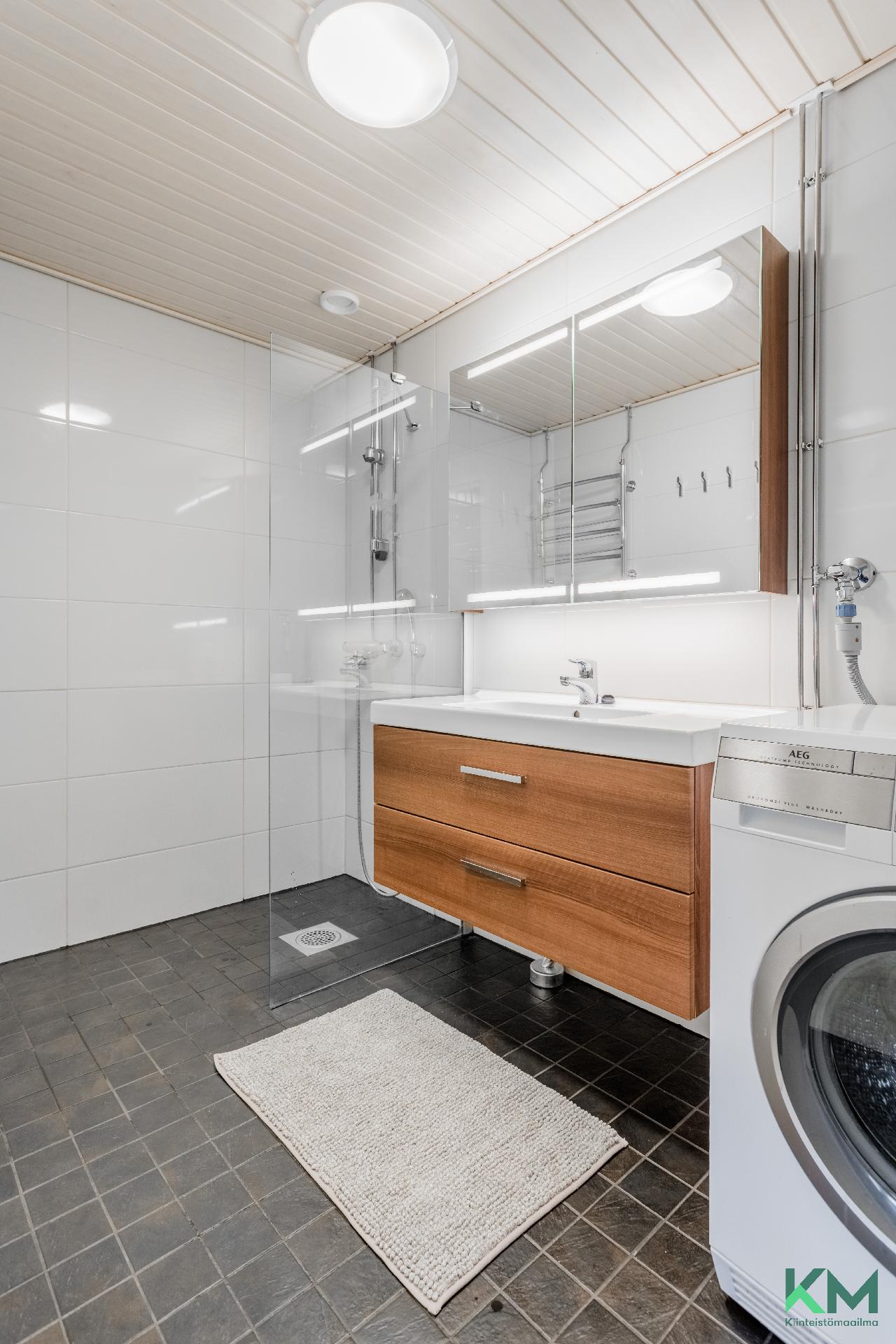 Keinutie 11, Kontula, Helsinki