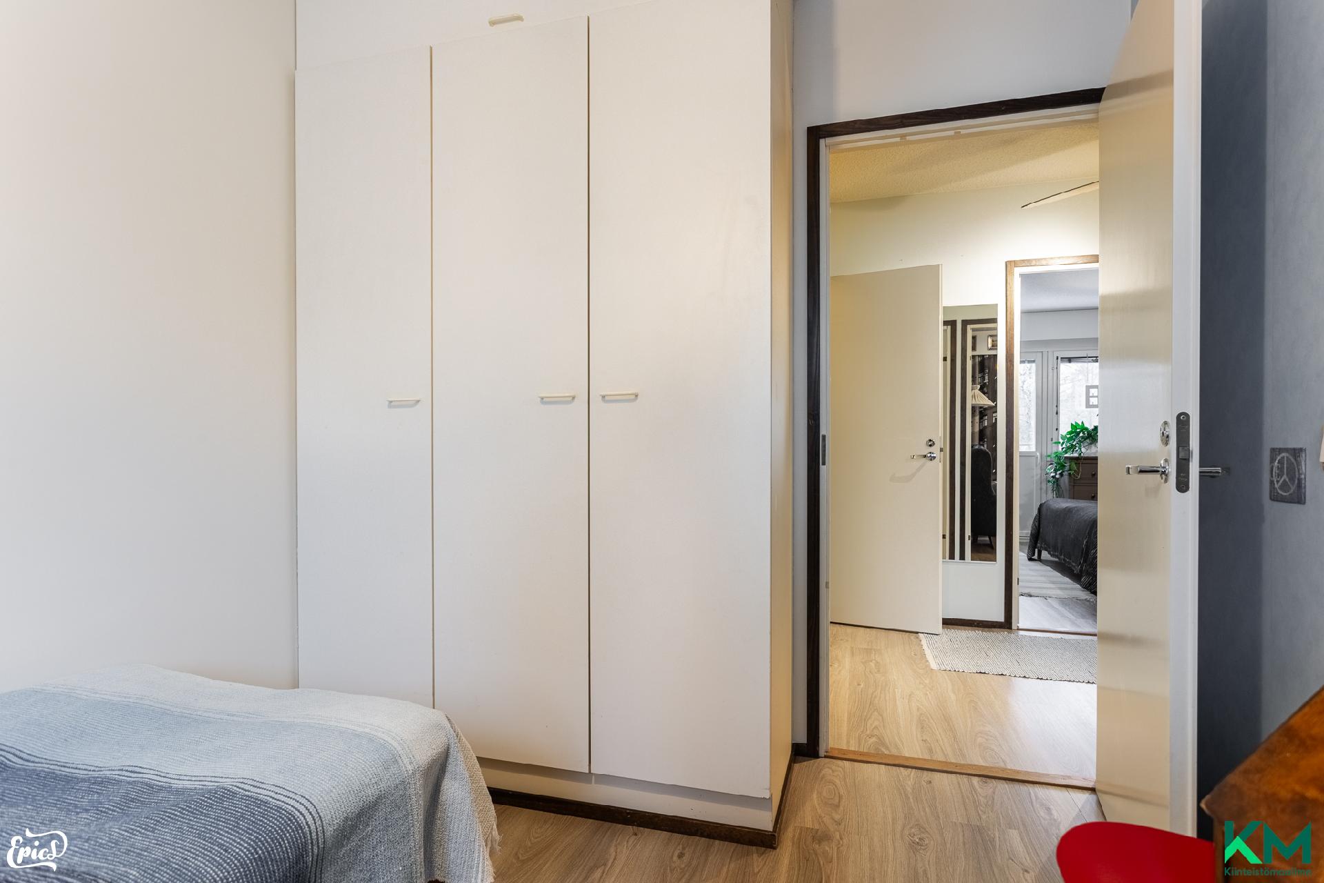 Yläkerran makuuhuone