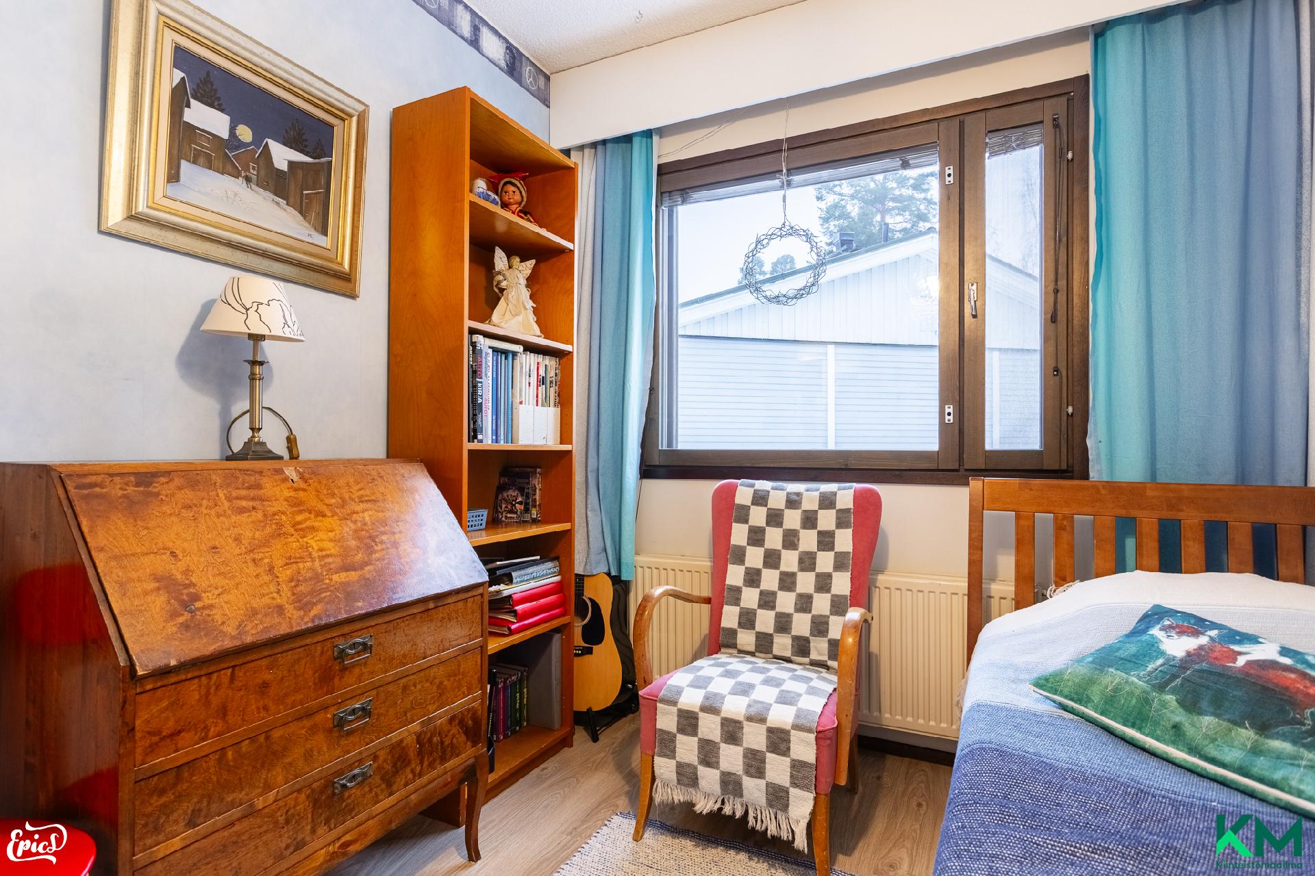 Yläkerran makuuhuone