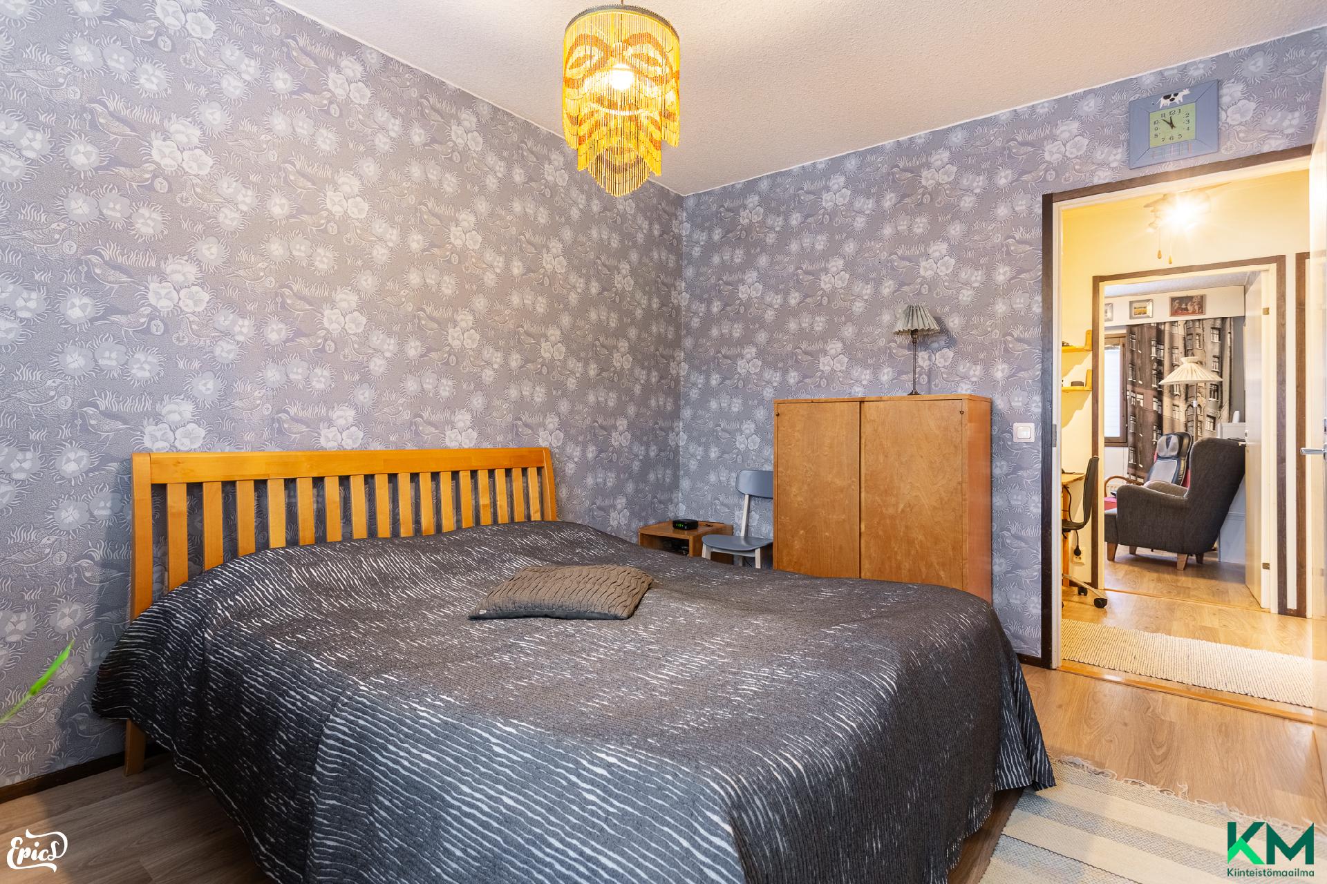 Yläkerran makuuhuone