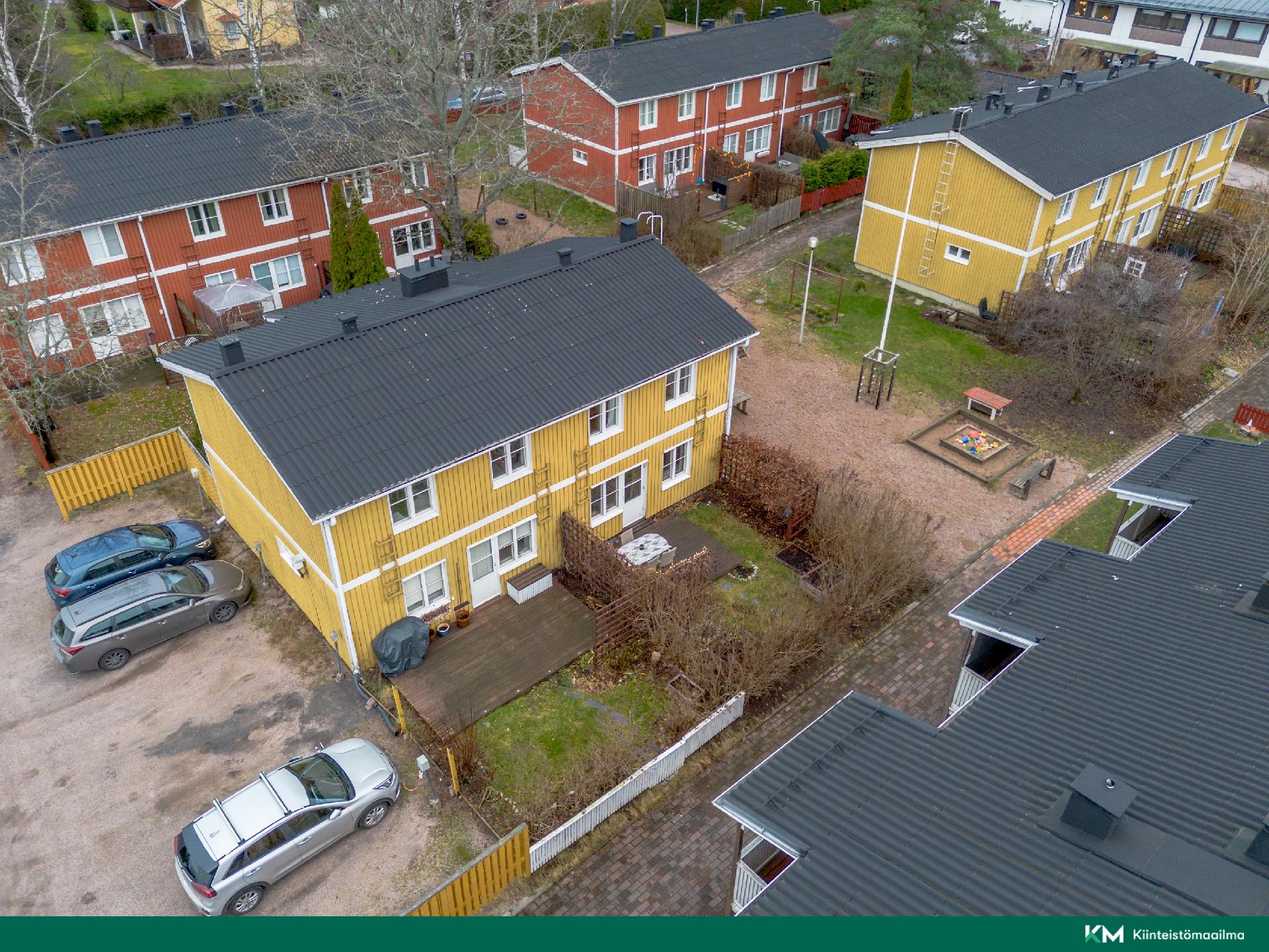 B-talo, B5-asunto leikkialueen puolella