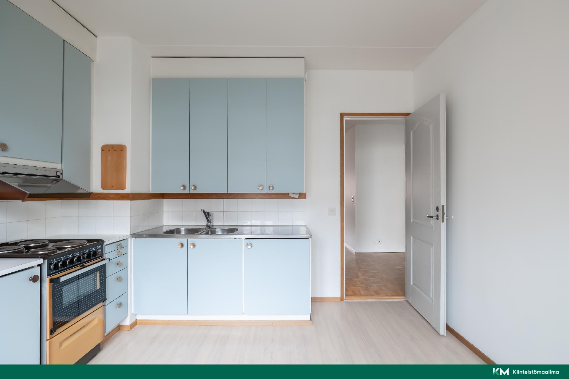 Astianpesukoneelle on pesukoneliitäntä.