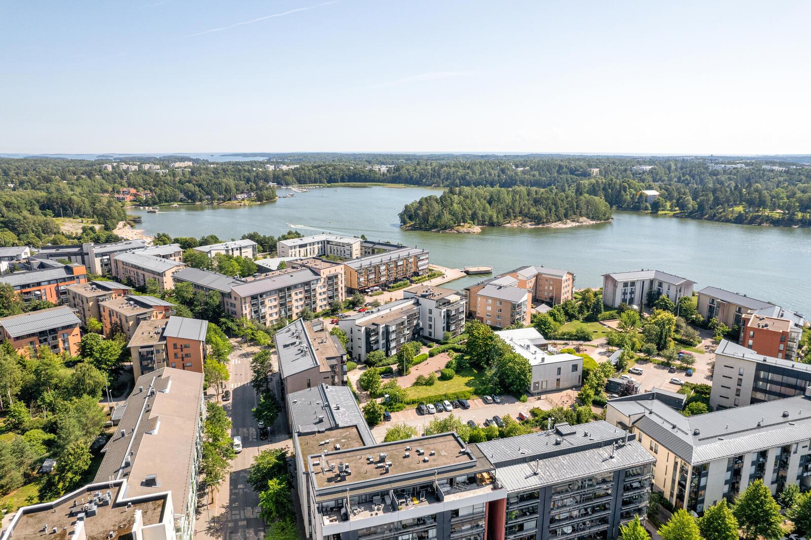 Uimaranta on lyhyen kävelymatkan päässä