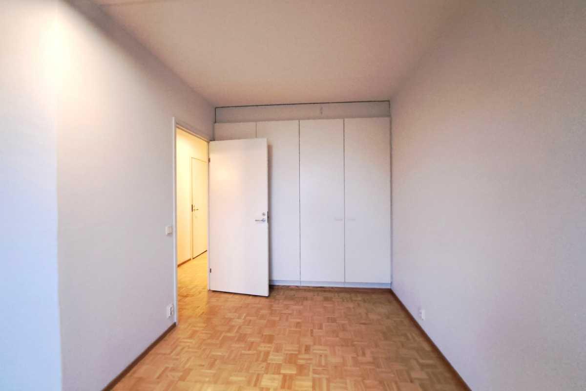 pieni mh eteisen suuntaan