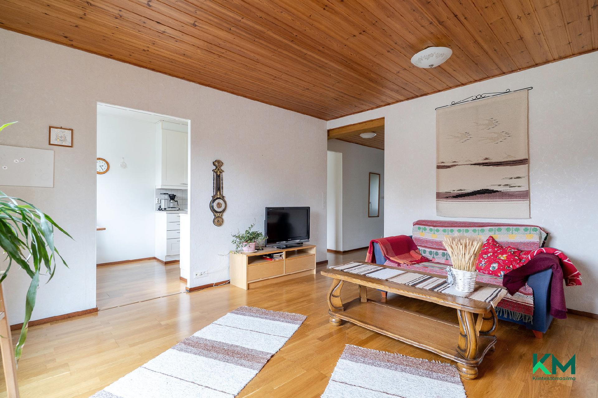 Kurvis-Höllin tie 5, Sahalahti, Kangasala