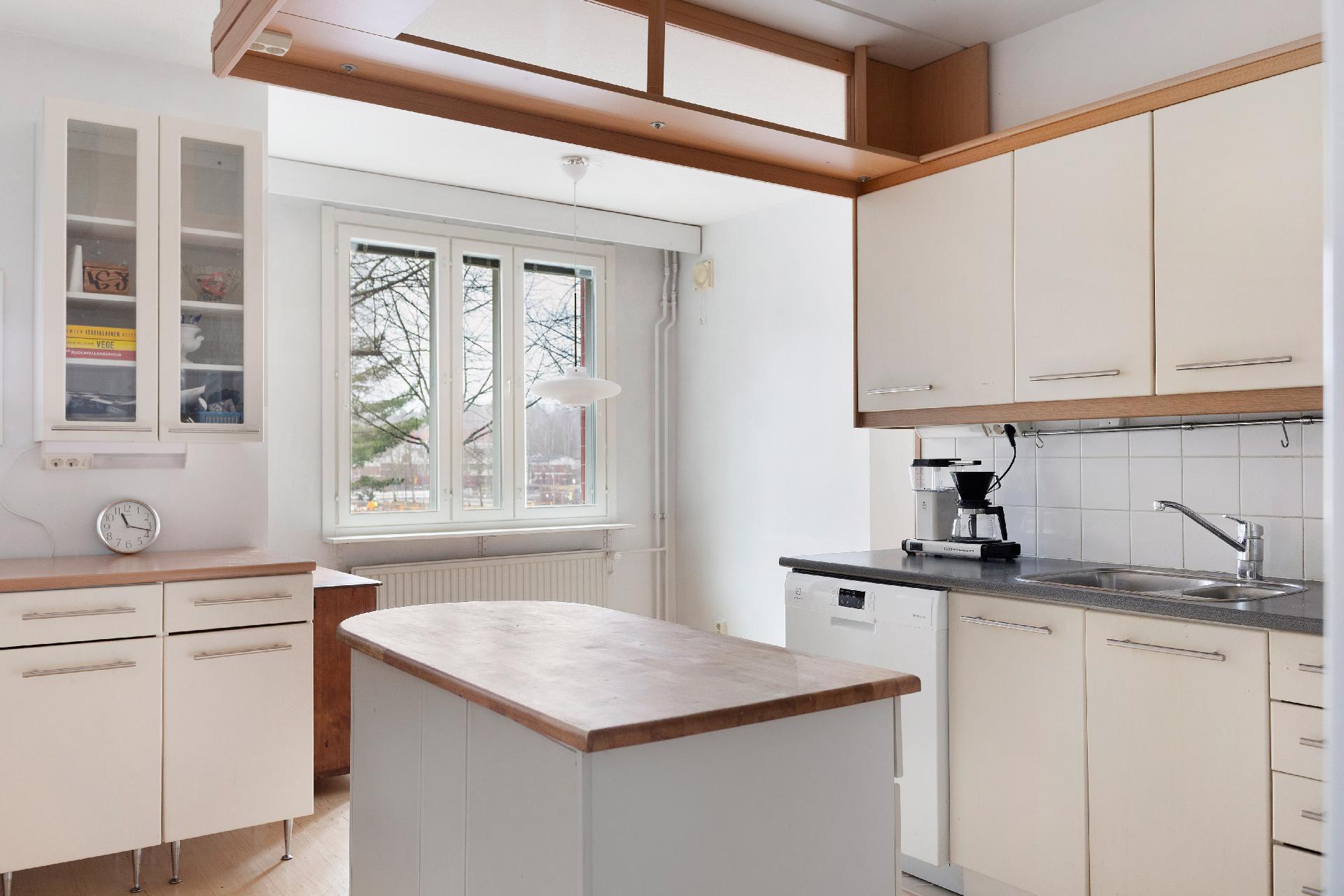 Kaarnatie 1, Malminkartano, Helsinki