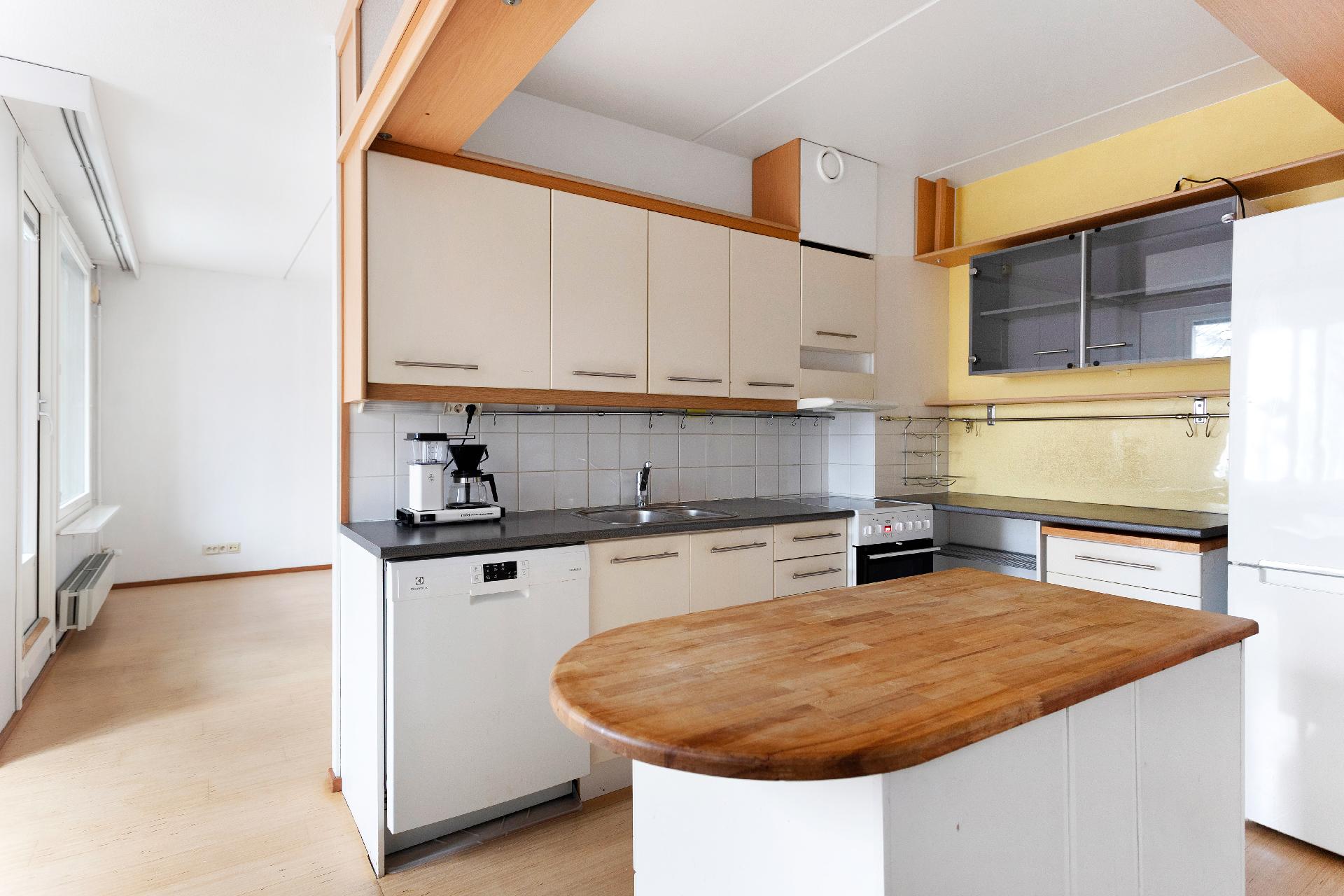 Kaarnatie 1, Malminkartano, Helsinki