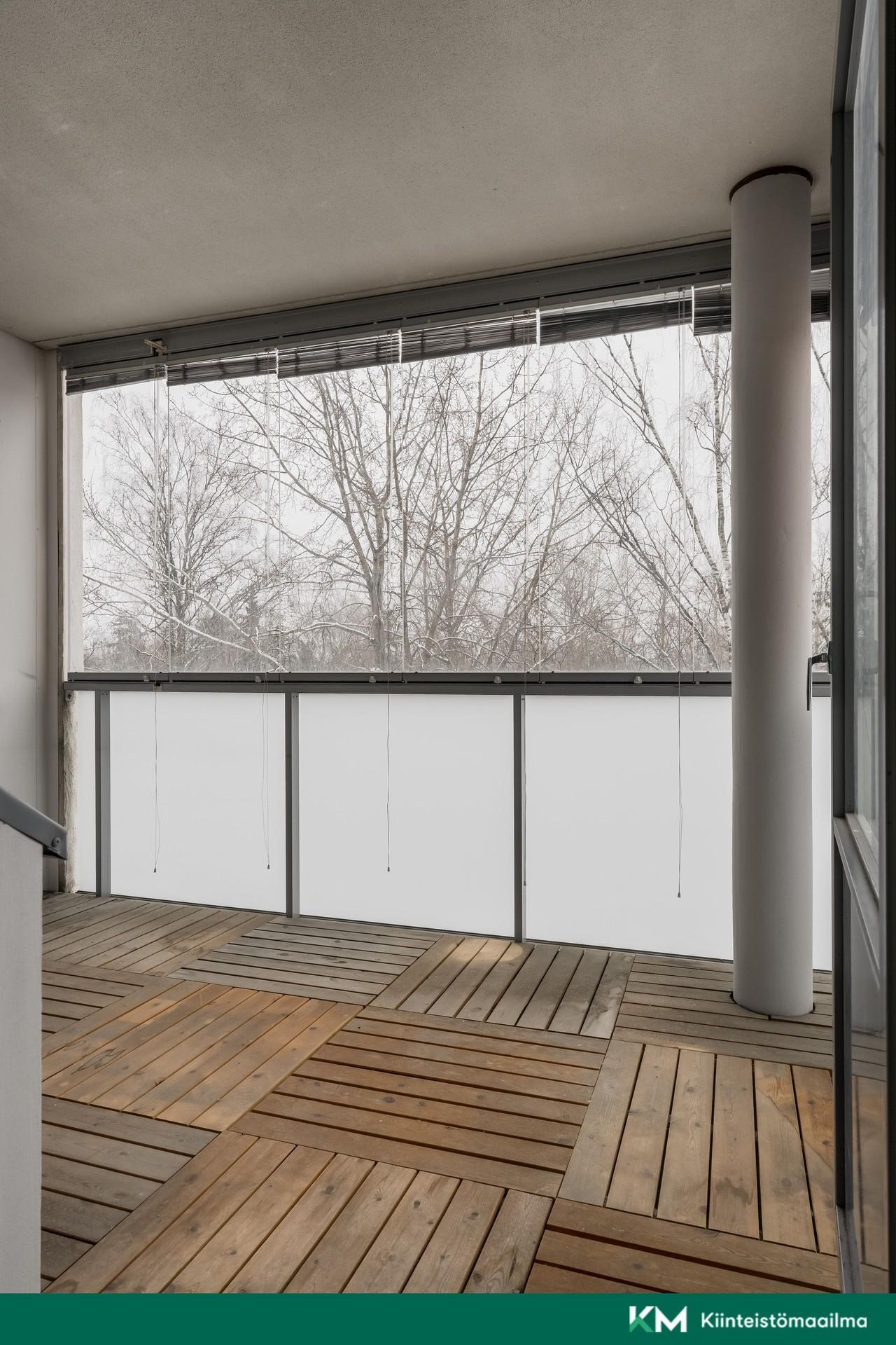 Iso lasitettu parveke