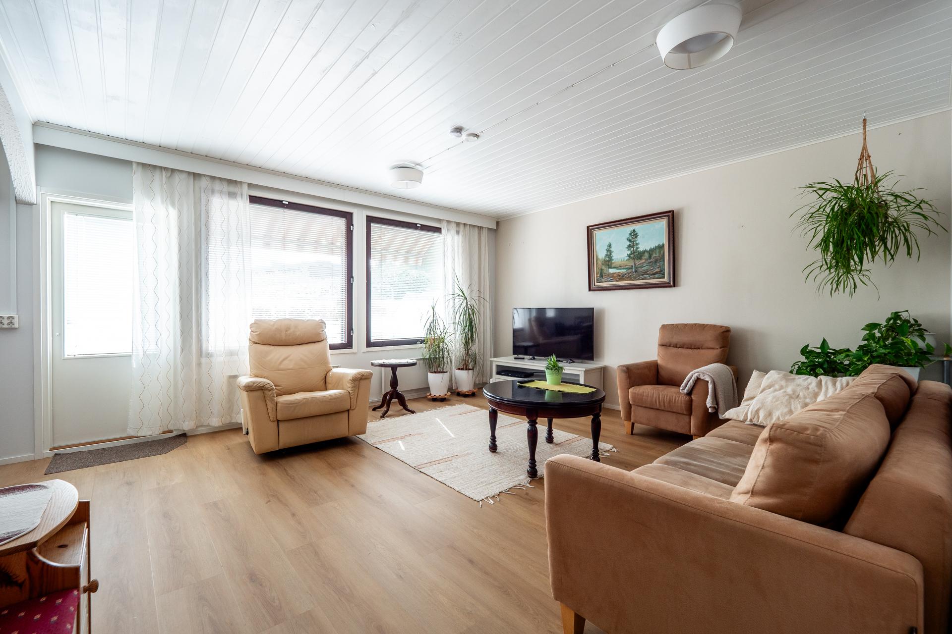 Välitie 2-4, Ristisuo, Kempele