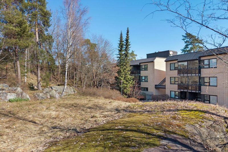 Kyläkirkontie 6-10, Pitäjänmäki, Helsinki