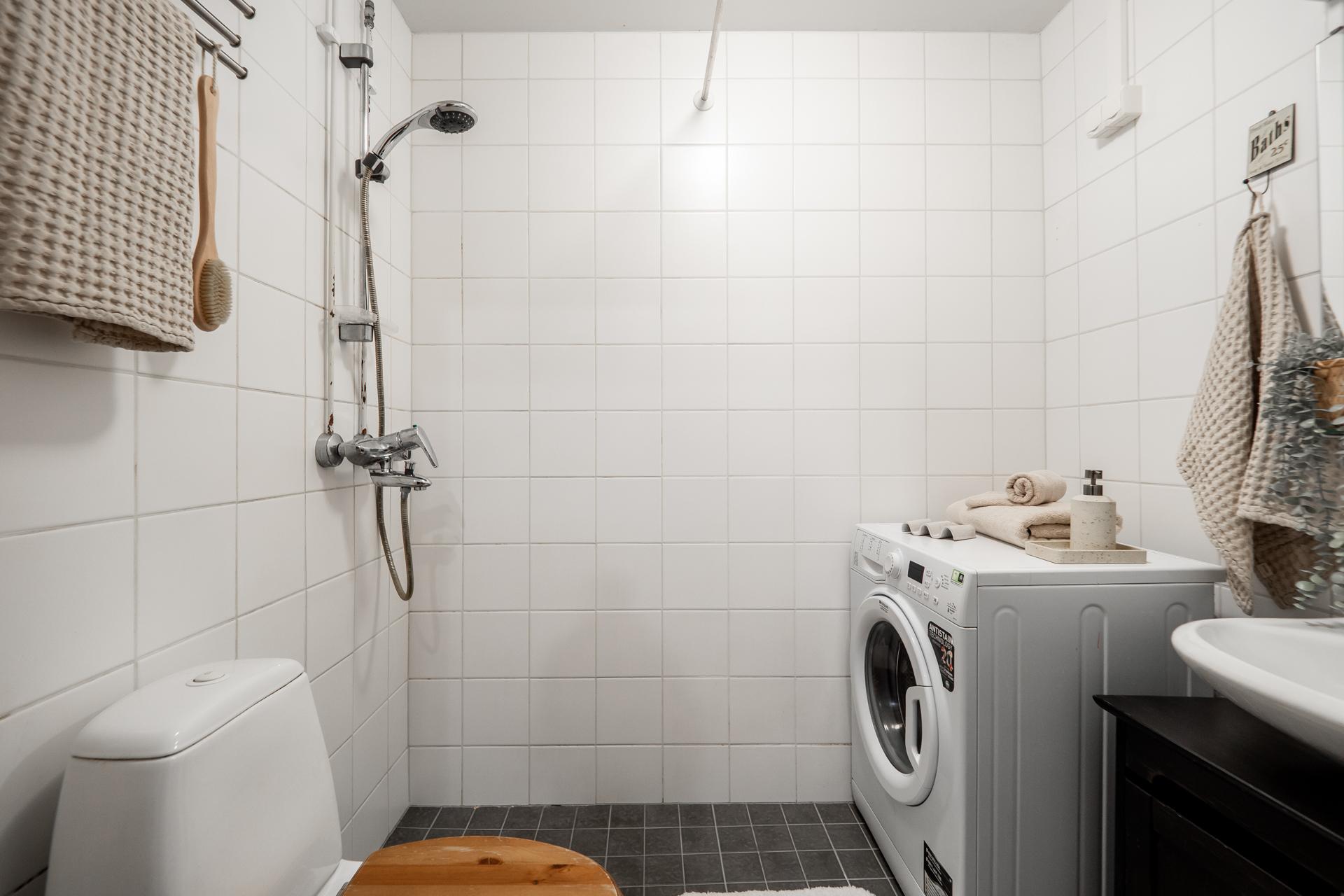 Koskitie 25, Tuira, Oulu