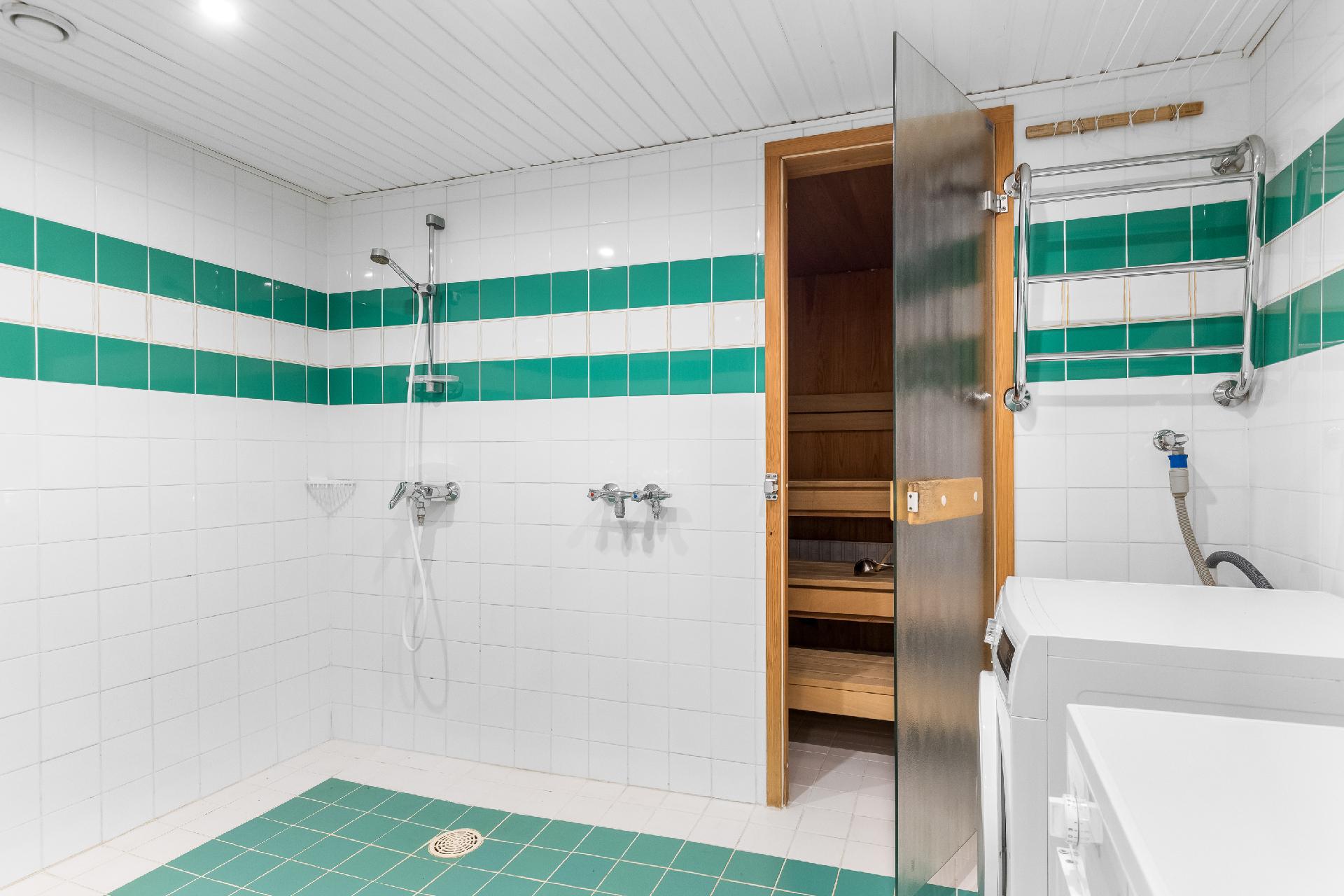 Puuskaniementie 44, Jollas, Helsinki