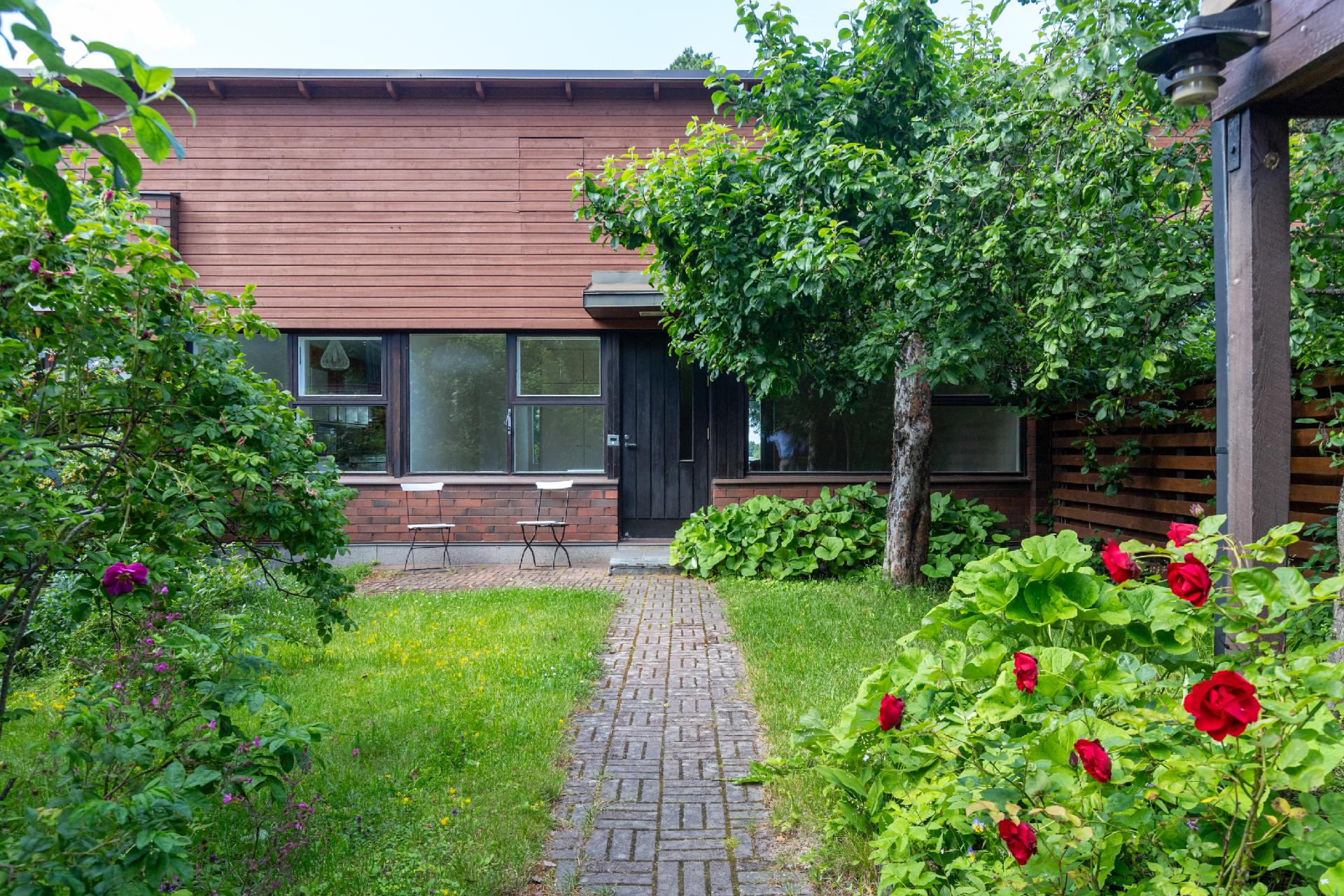 Puuskaniementie 44, Jollas, Helsinki