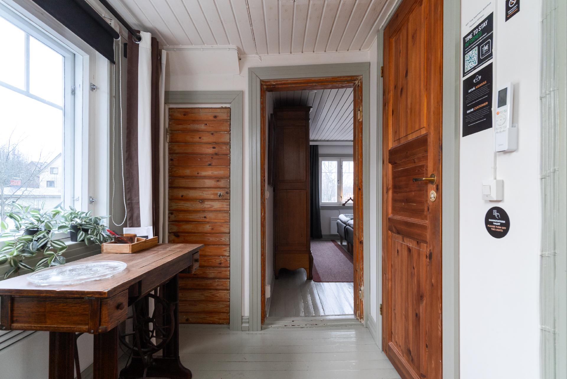 Yläkerran huoneisto