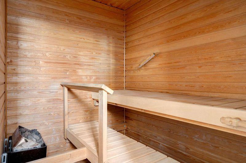 Kyläkirkontie 6-10, Pitäjänmäki, Helsinki