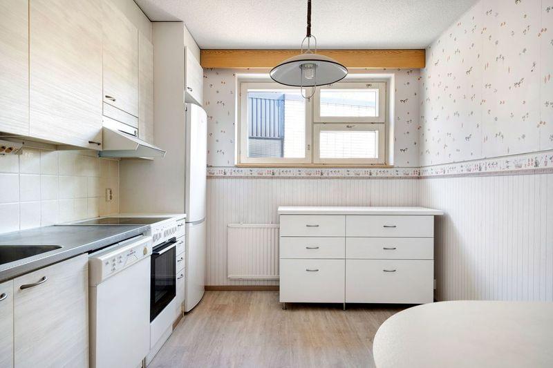 Kyläkirkontie 6-10, Pitäjänmäki, Helsinki