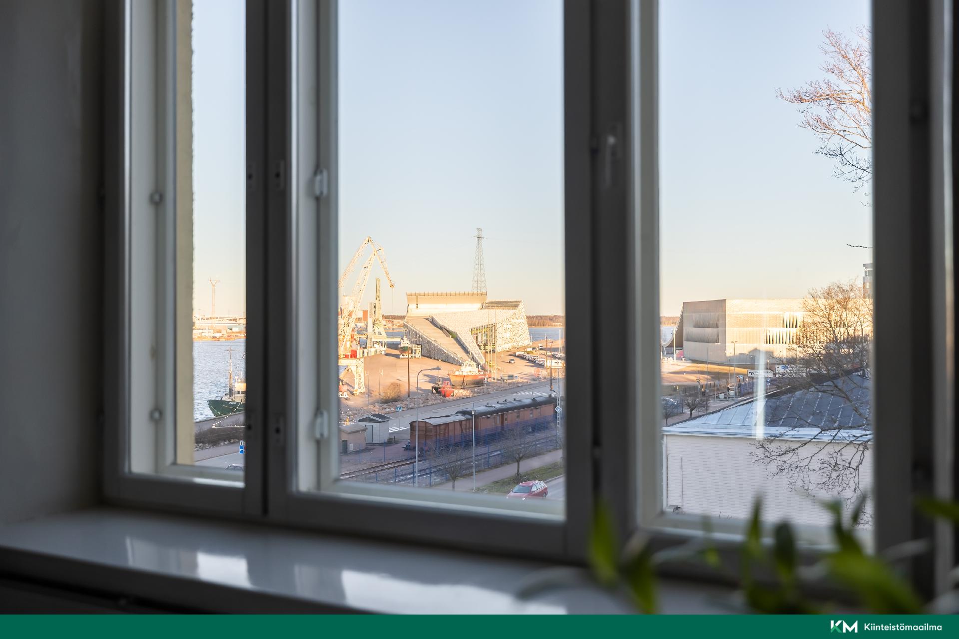 Näkymää kantasataman suuntaan