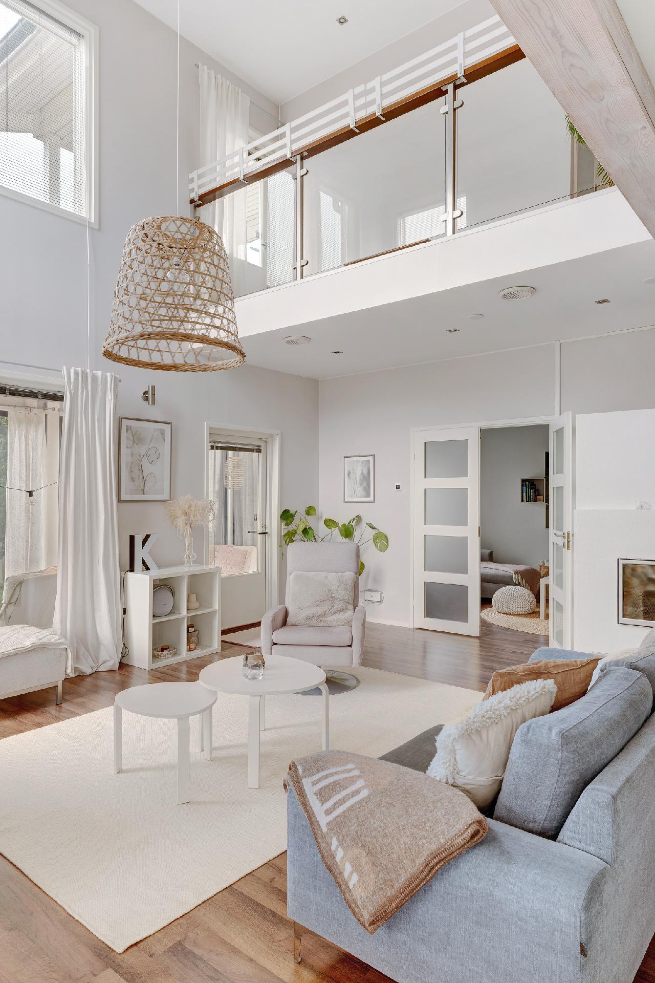 Opaalitie 8, Lasilaakso, Espoo