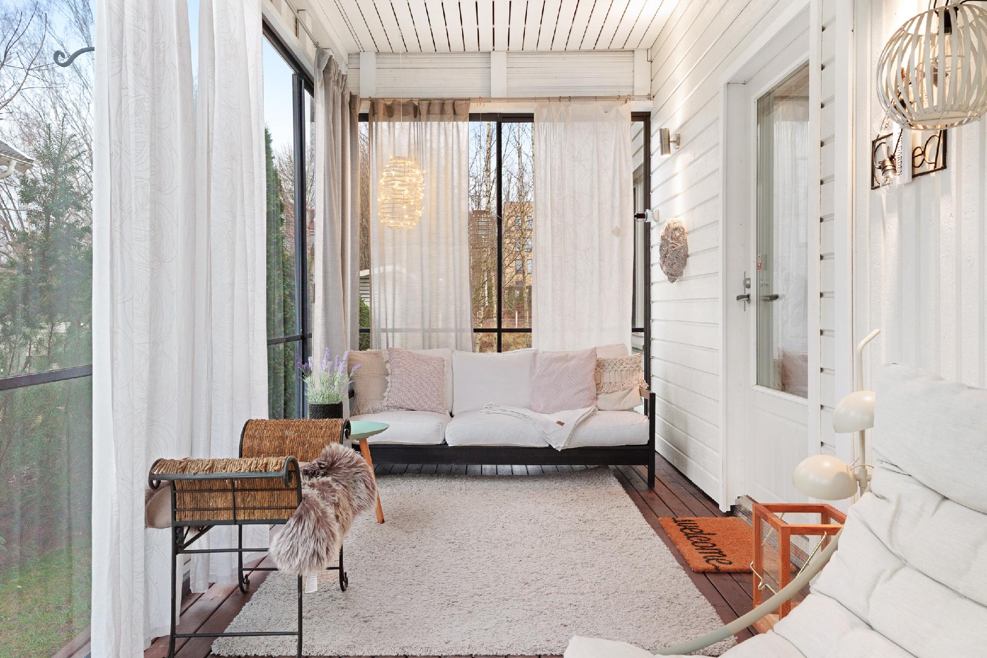 Opaalitie 8, Lasilaakso, Espoo